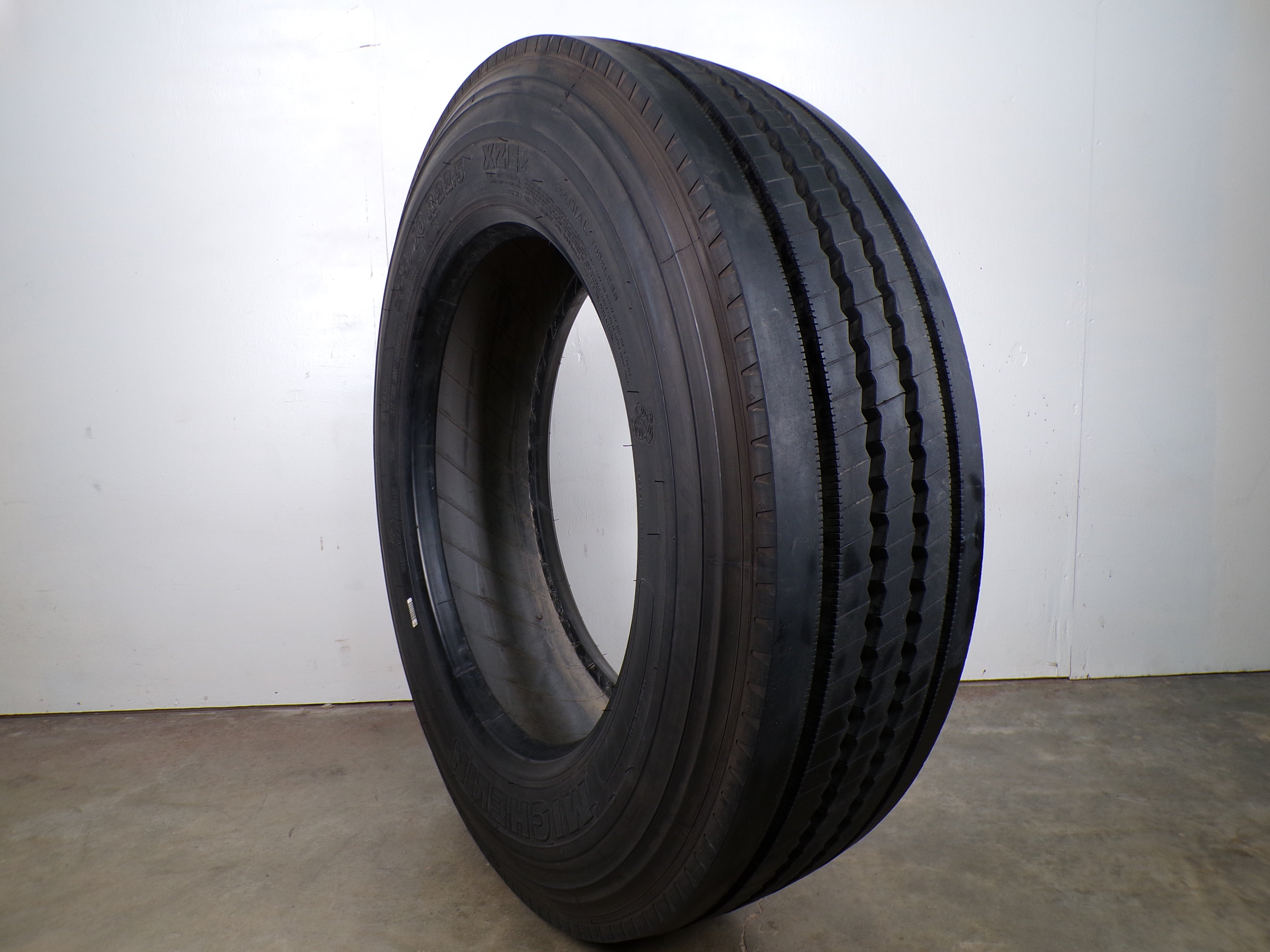 255/70R22.5 Michelin XZE Used