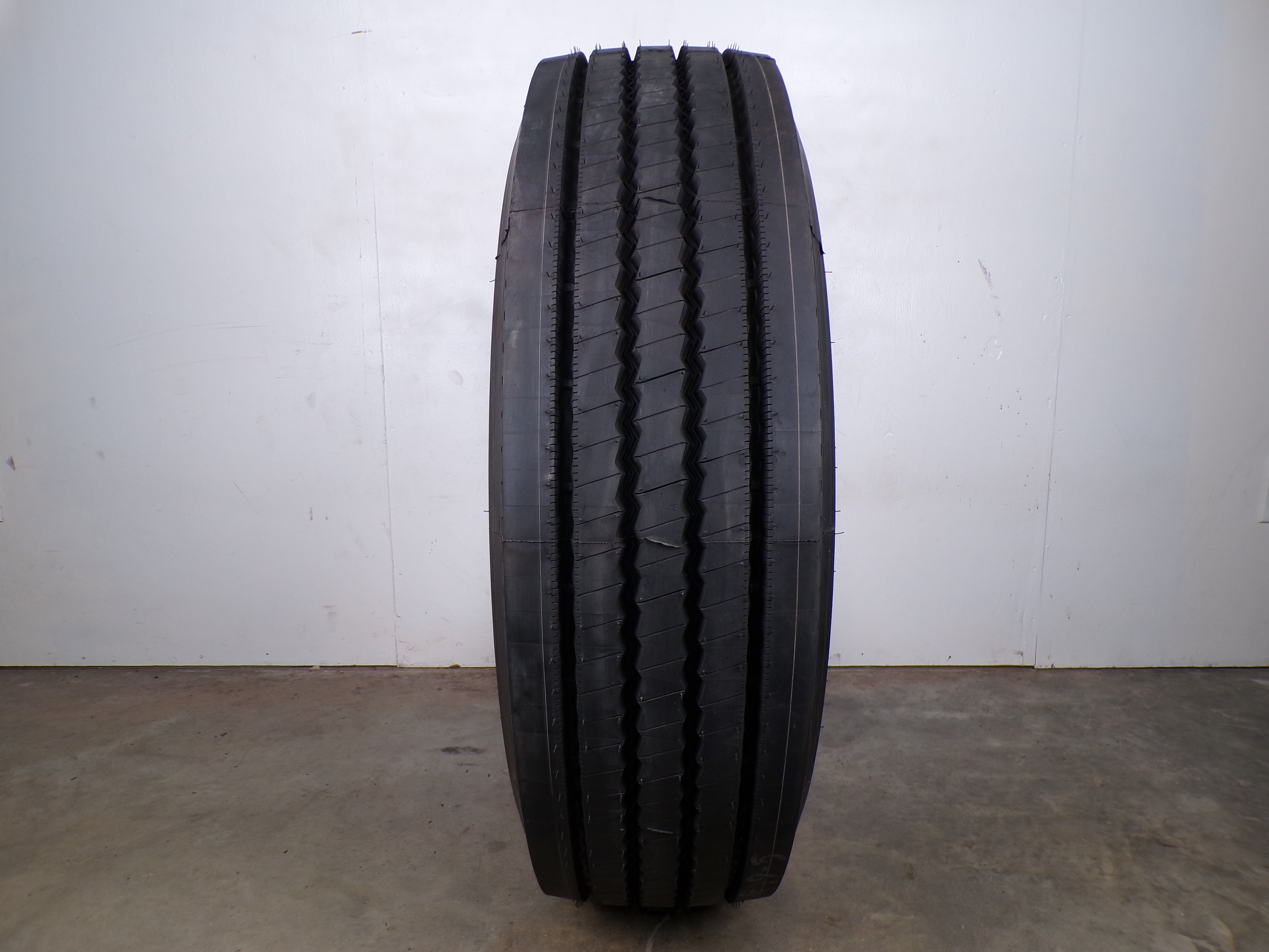 255/70R22.5 Michelin XZE New