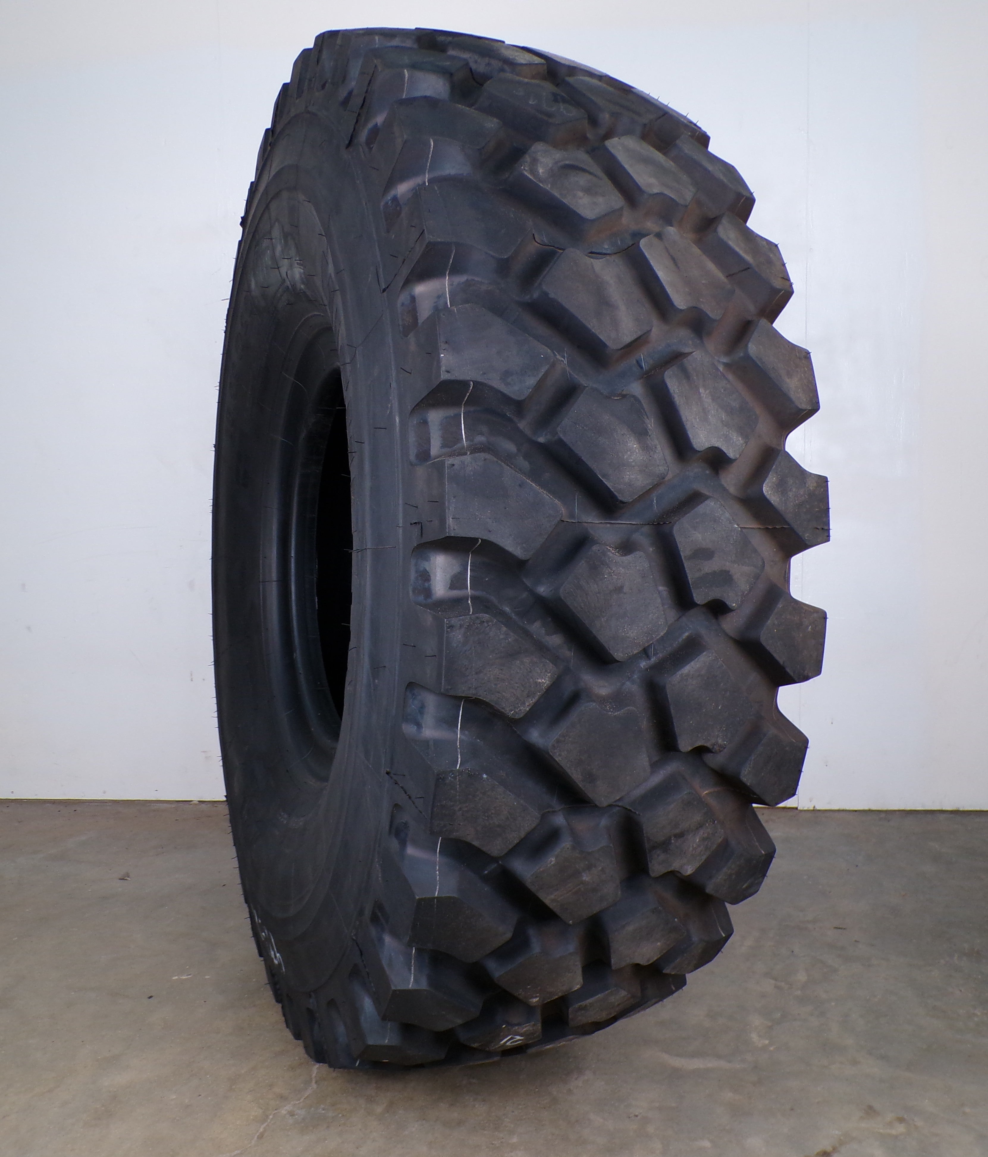 16.00R20 Michelin XZL Used 98% (Take-Off)