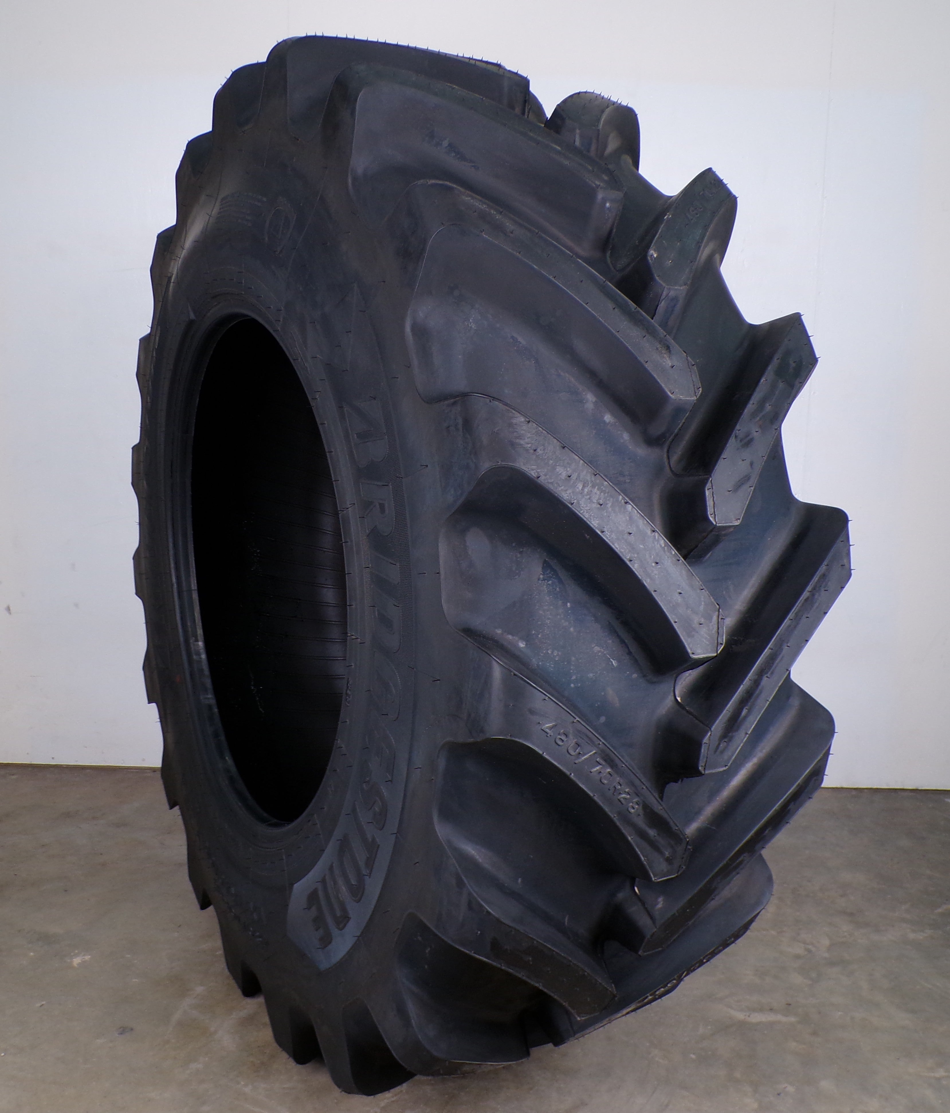 480/70R28 BRIDGESTONE VX-TRAC 145D/142E TL New