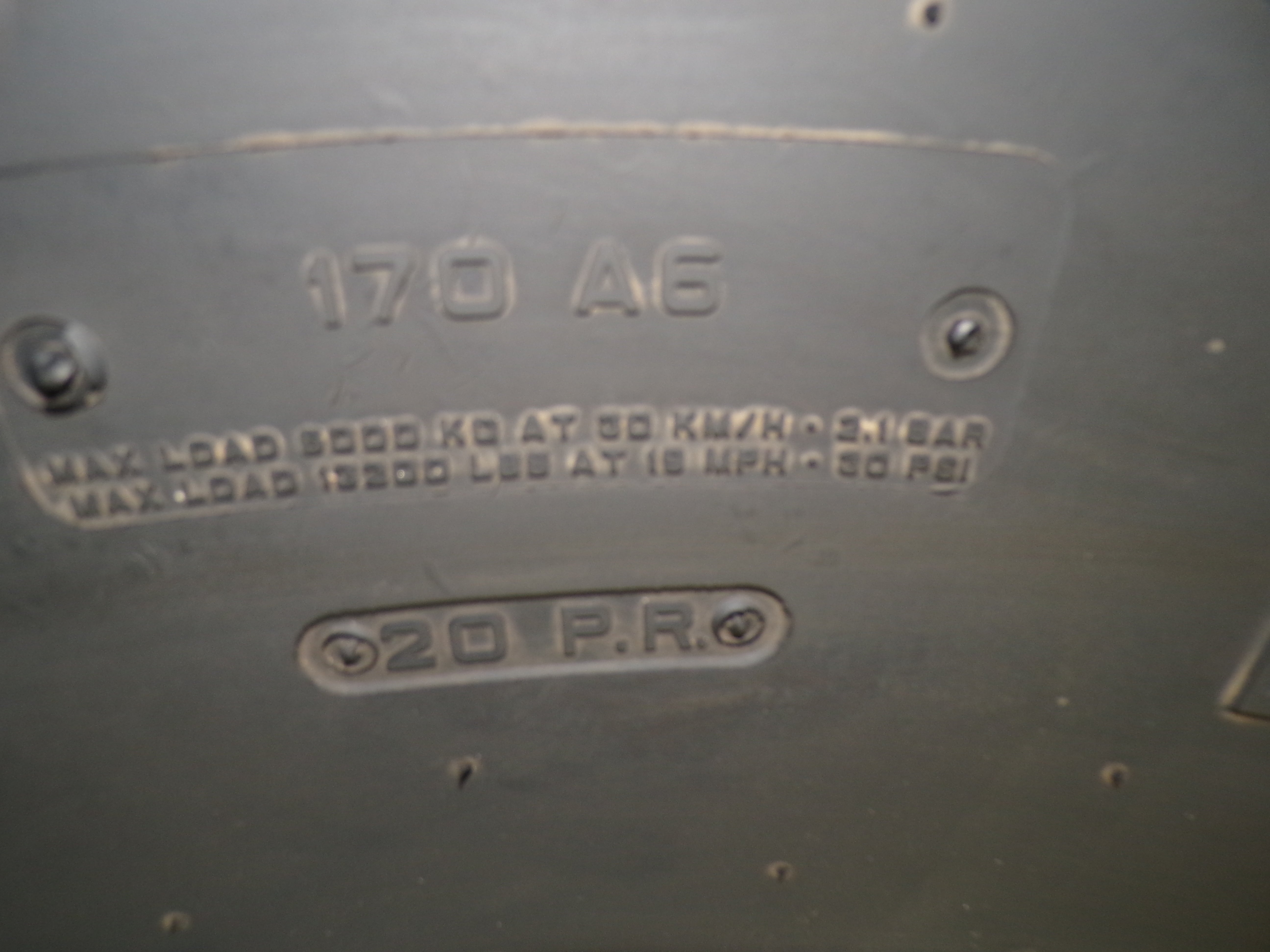 30.5L32 (30.5x32) Trelleborg T418 New