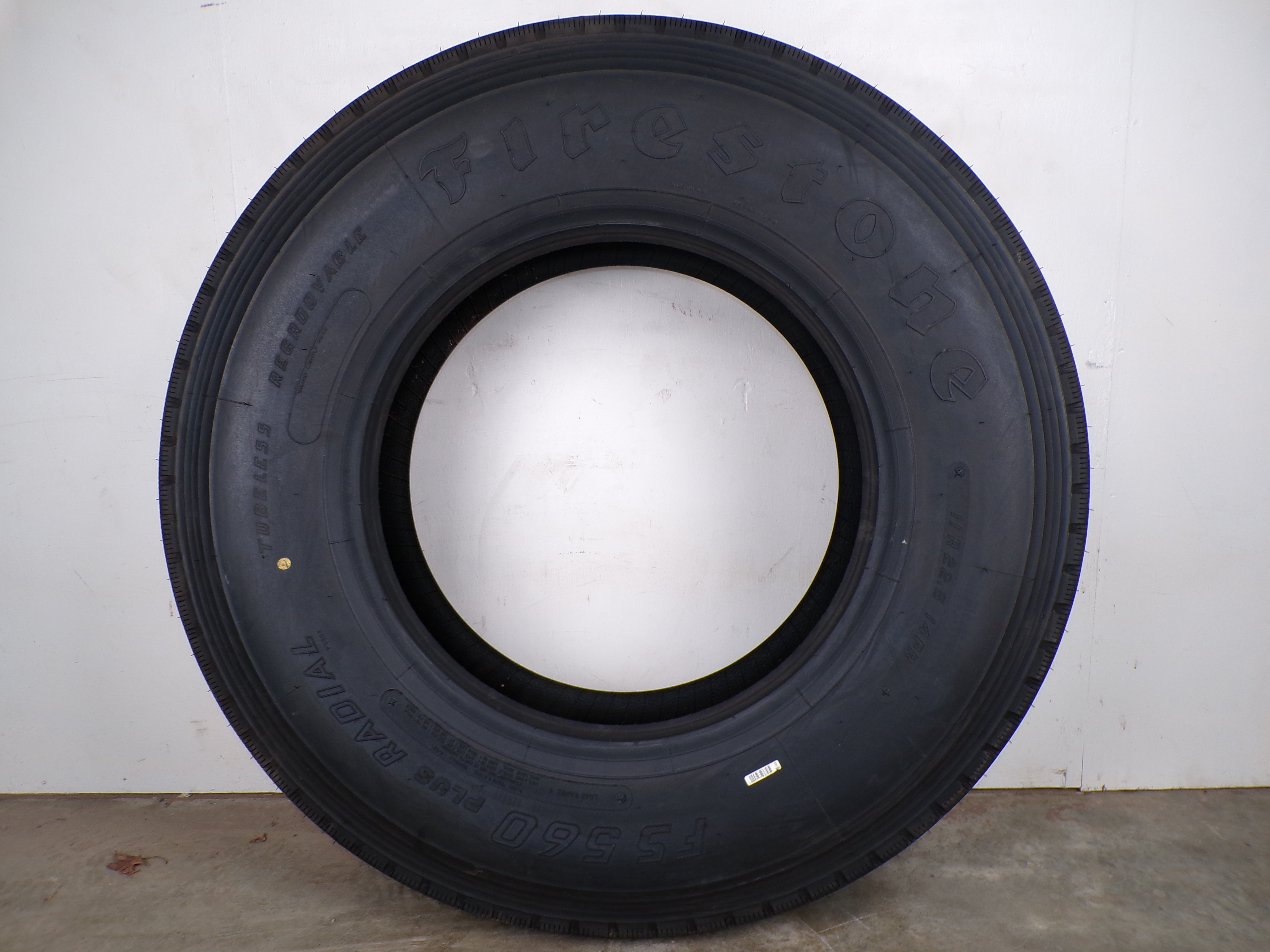 11R22.5 Firestone FS560 Plus Radial