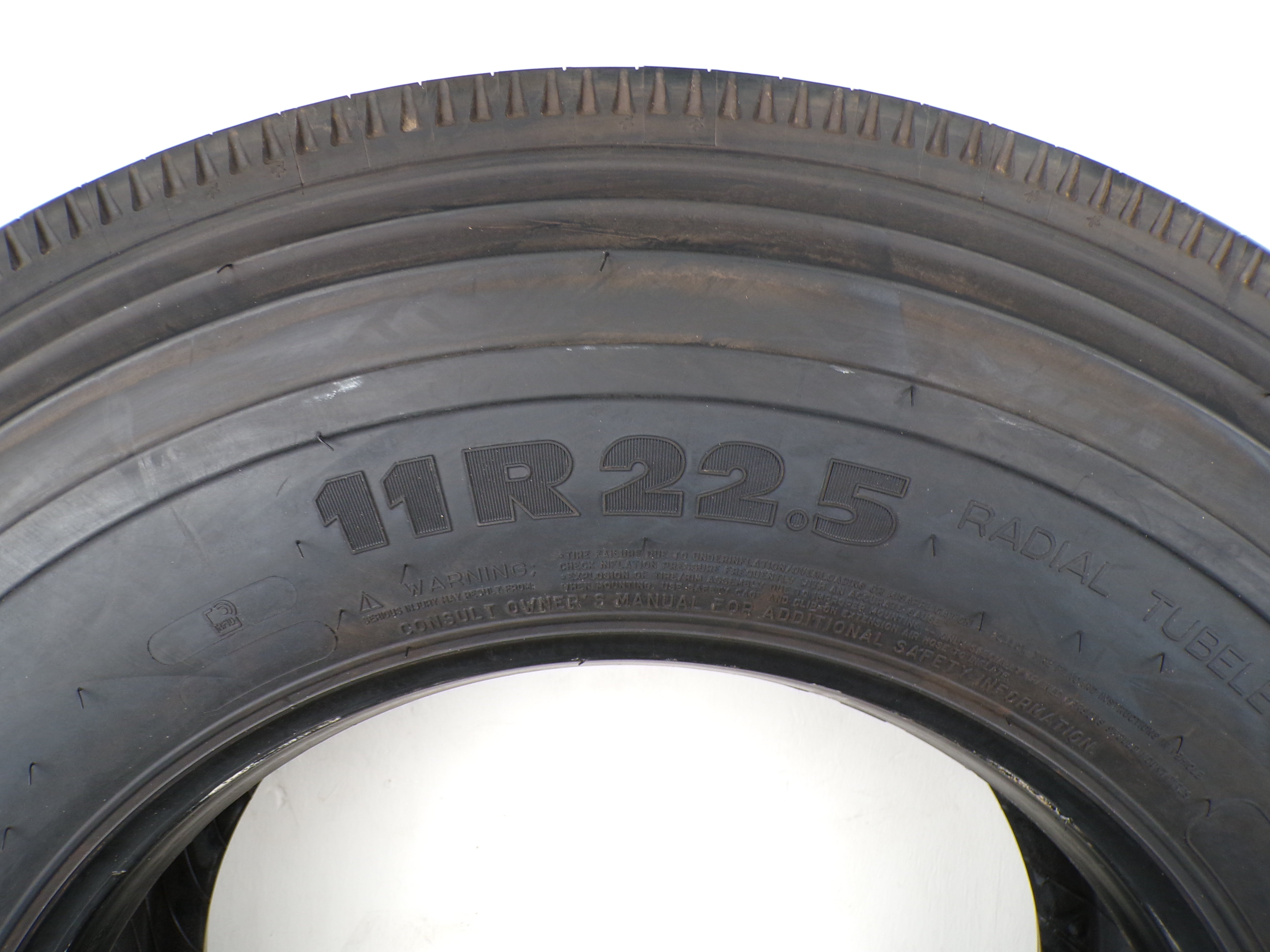 11R22.5 Michelin XZE2