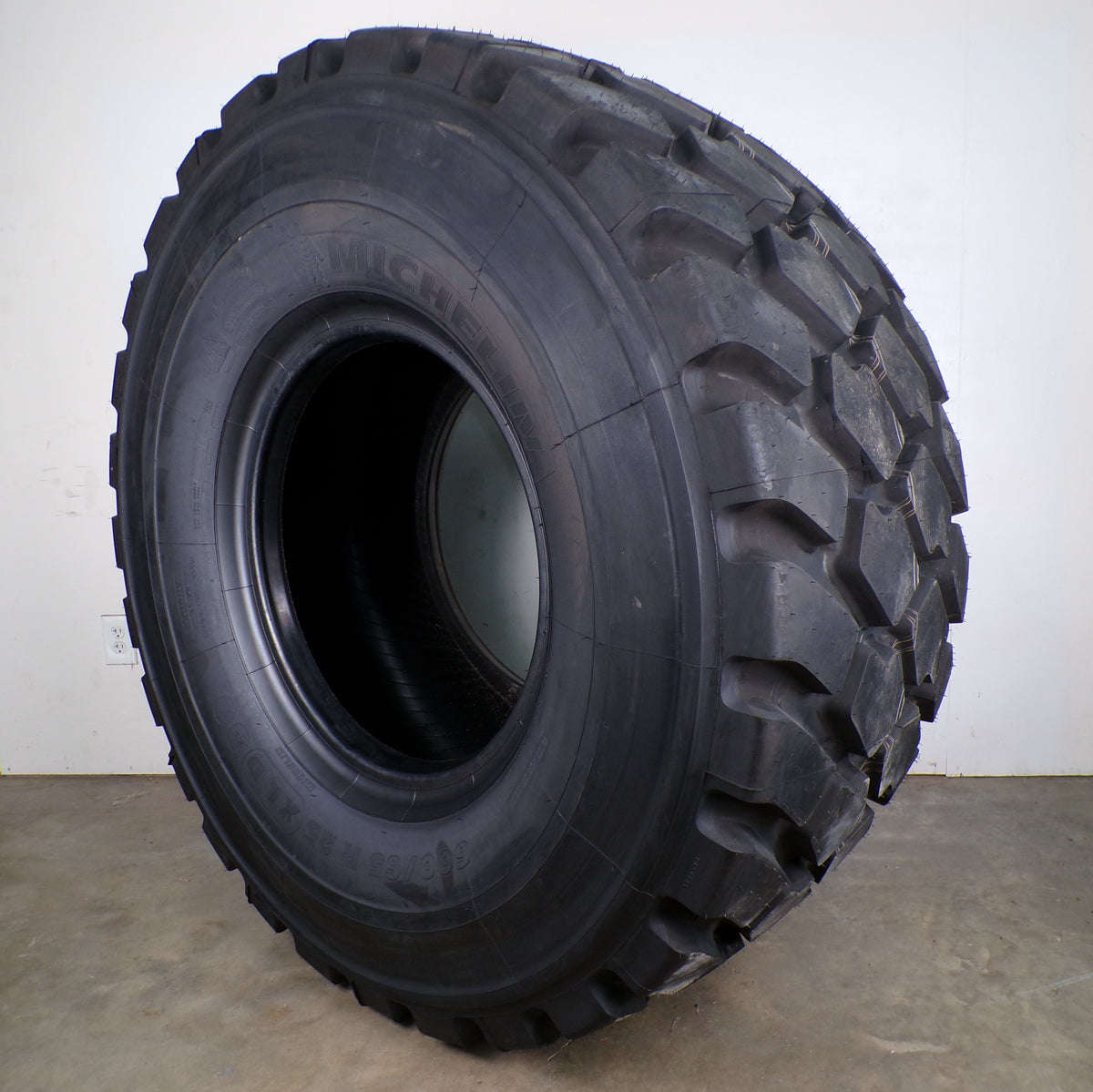 600/65R25 Michelin XLD NEW