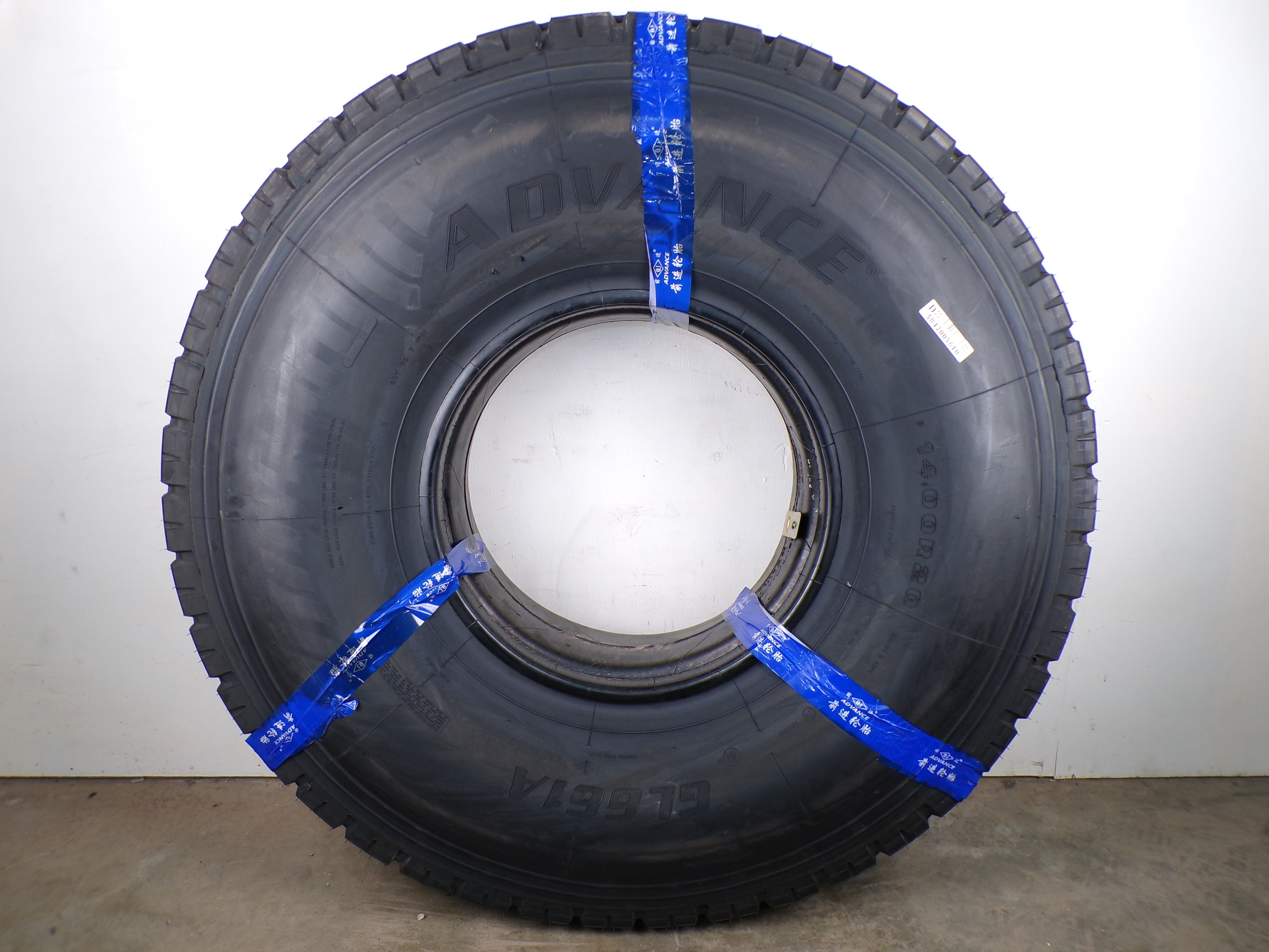 14.00R20 Advance GL661A
