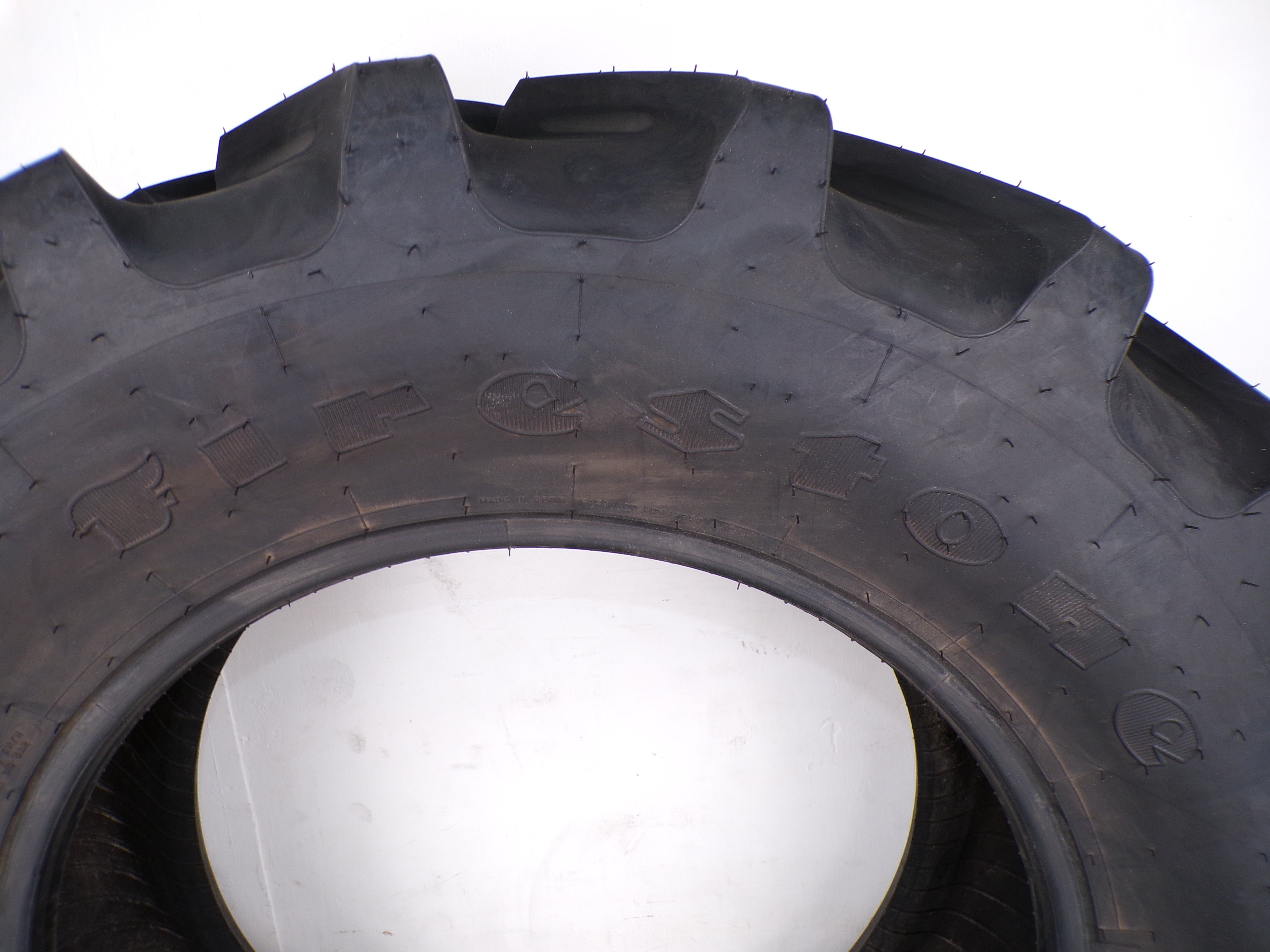 380/70R28 (13.6R28)Firestone Performer 70 Extra