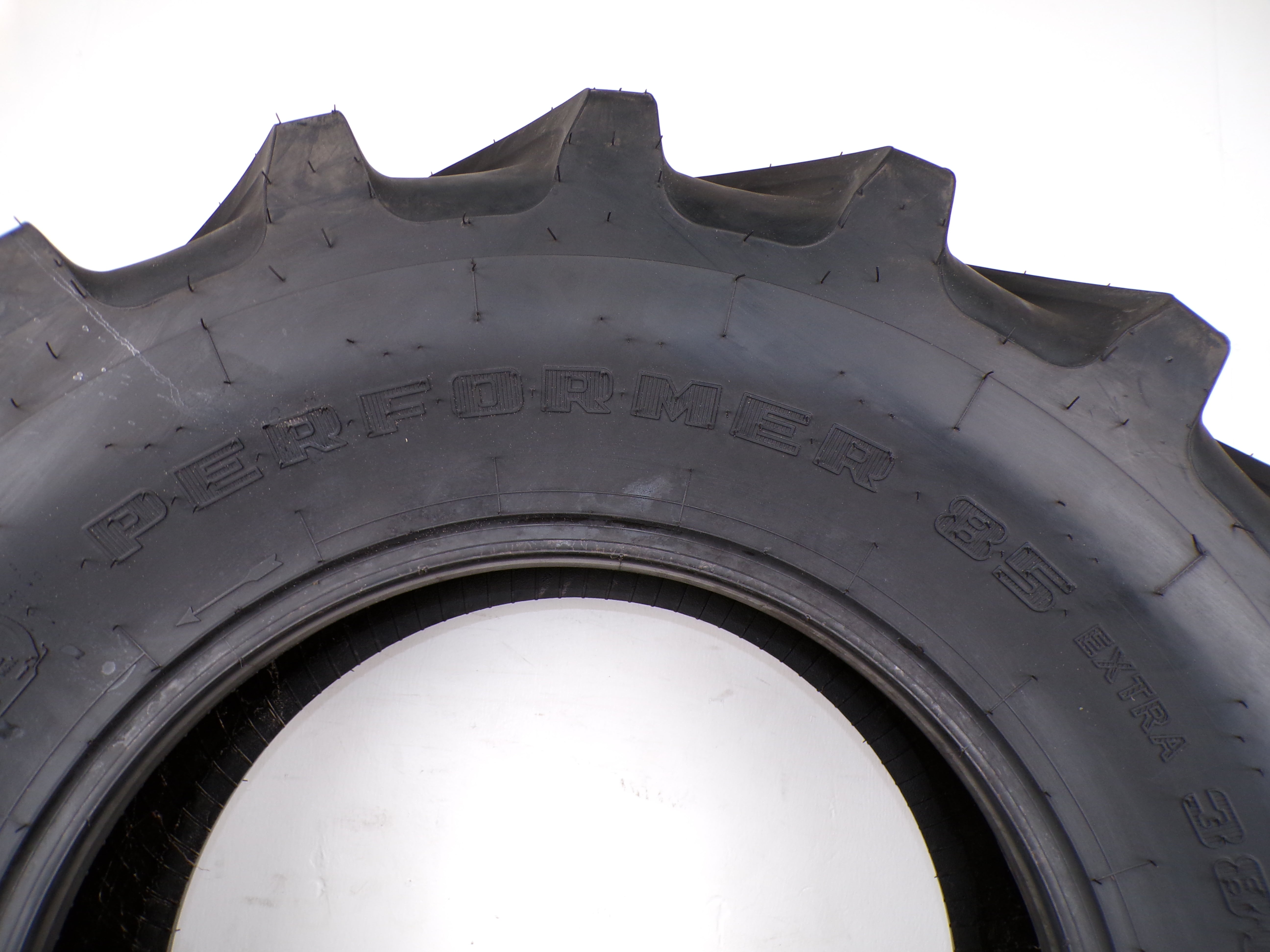380/85R24 (14.9R24) Firestone Performer 85 Extra