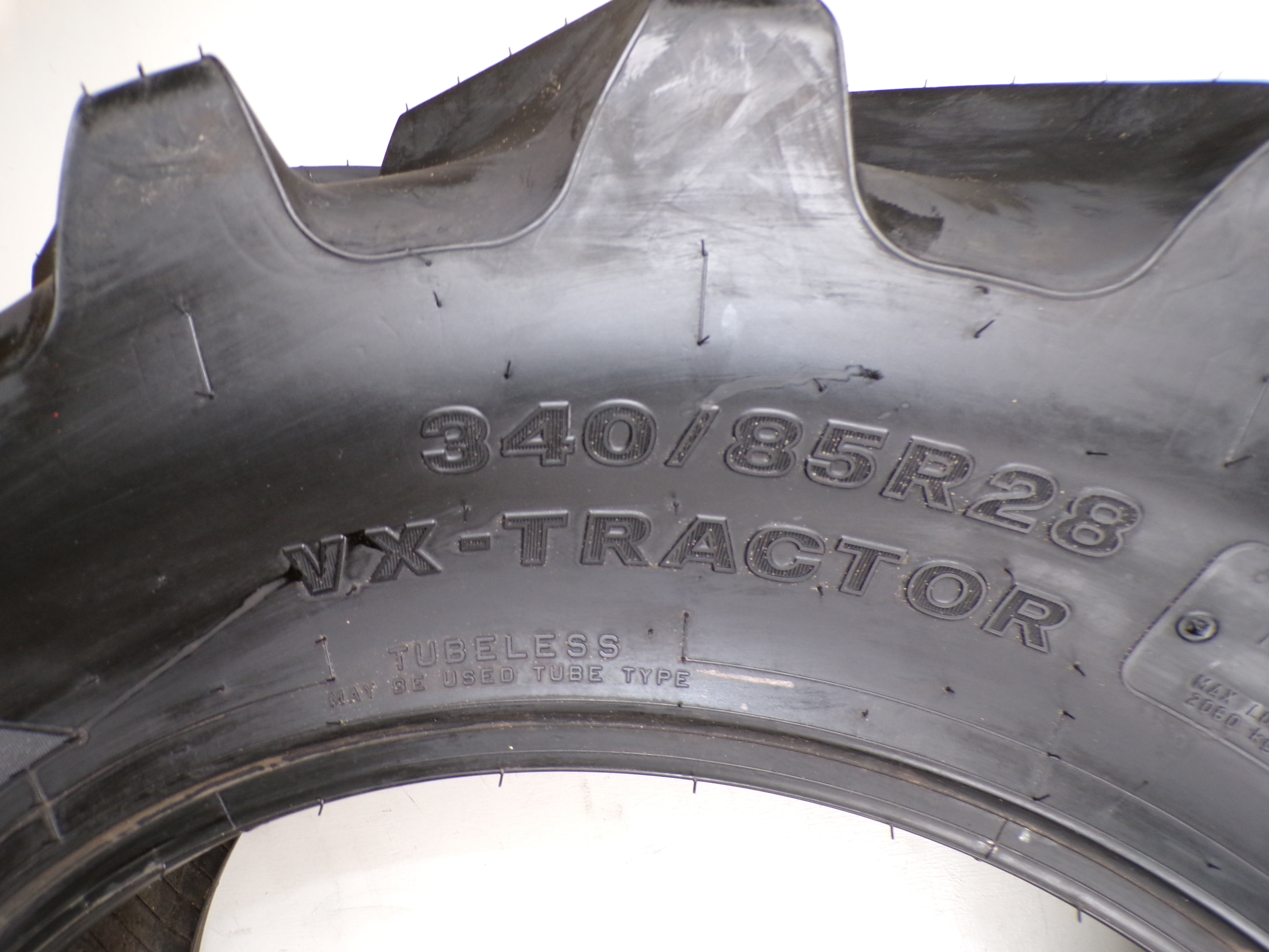 340/85R28 (13.6R28) Bridgestone VX-Tractor