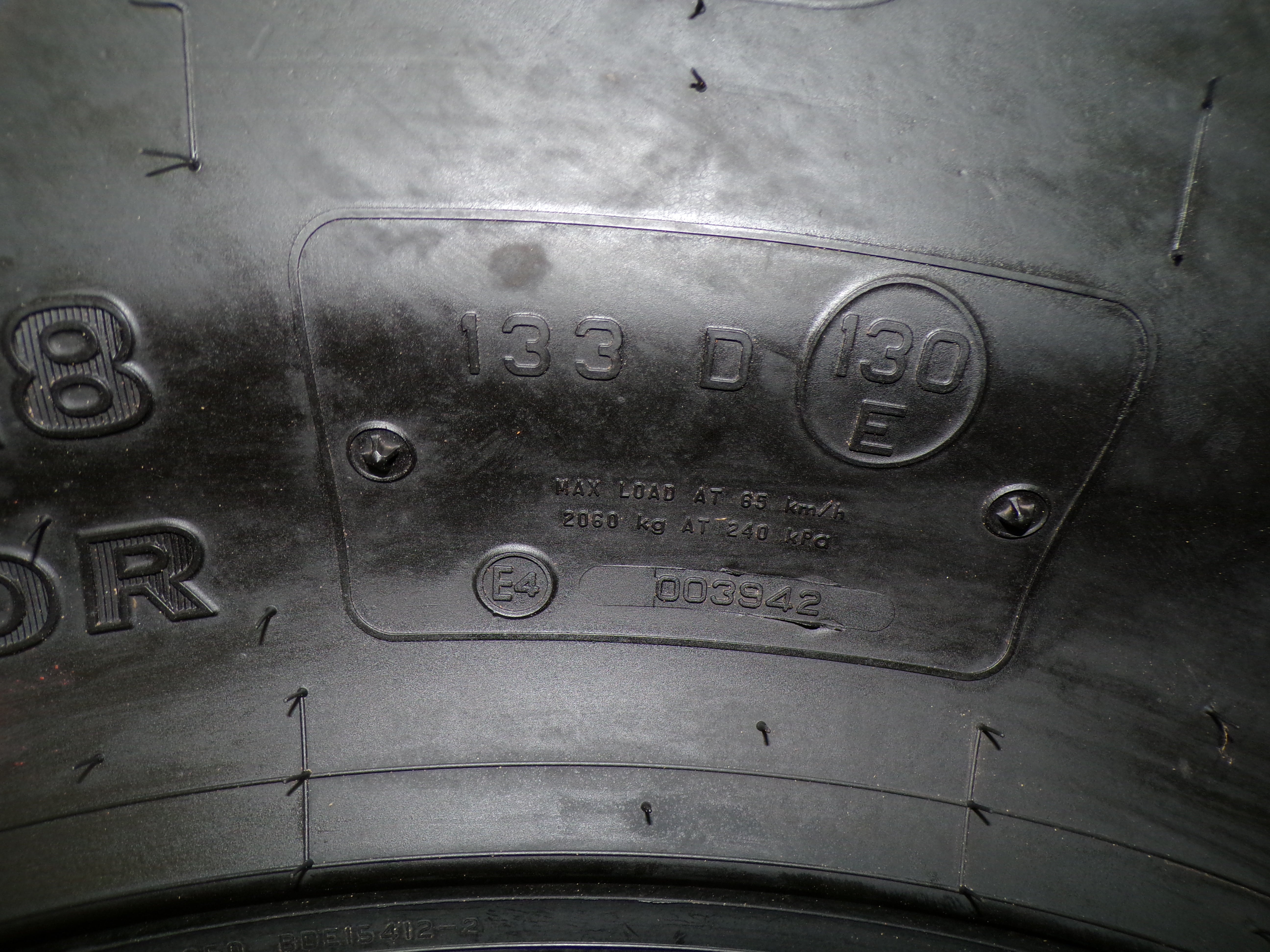 340/85R28 (13.6R28) Bridgestone VX-Tractor