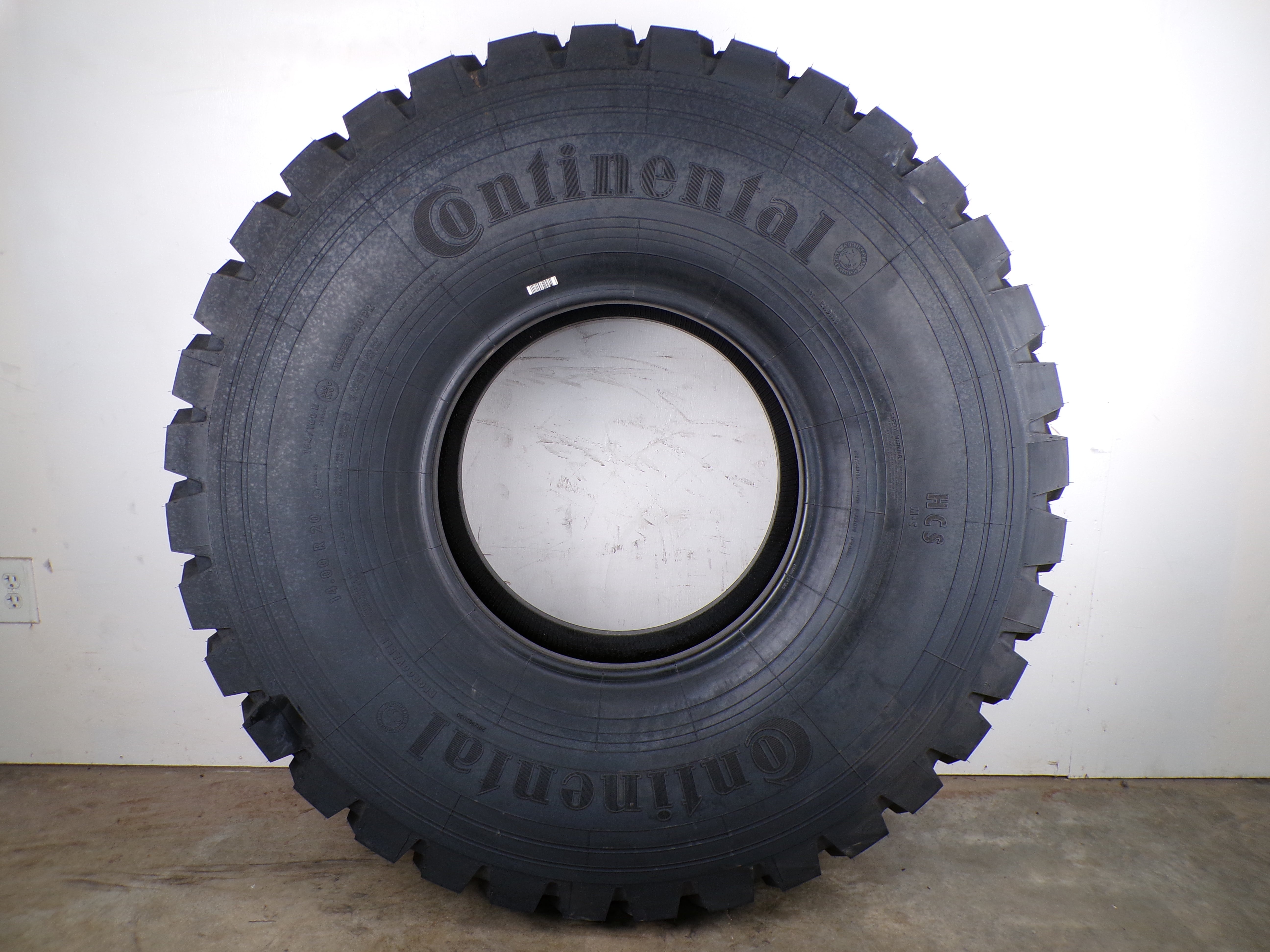 14.00R20 Continental HCS 164/160K New 2025