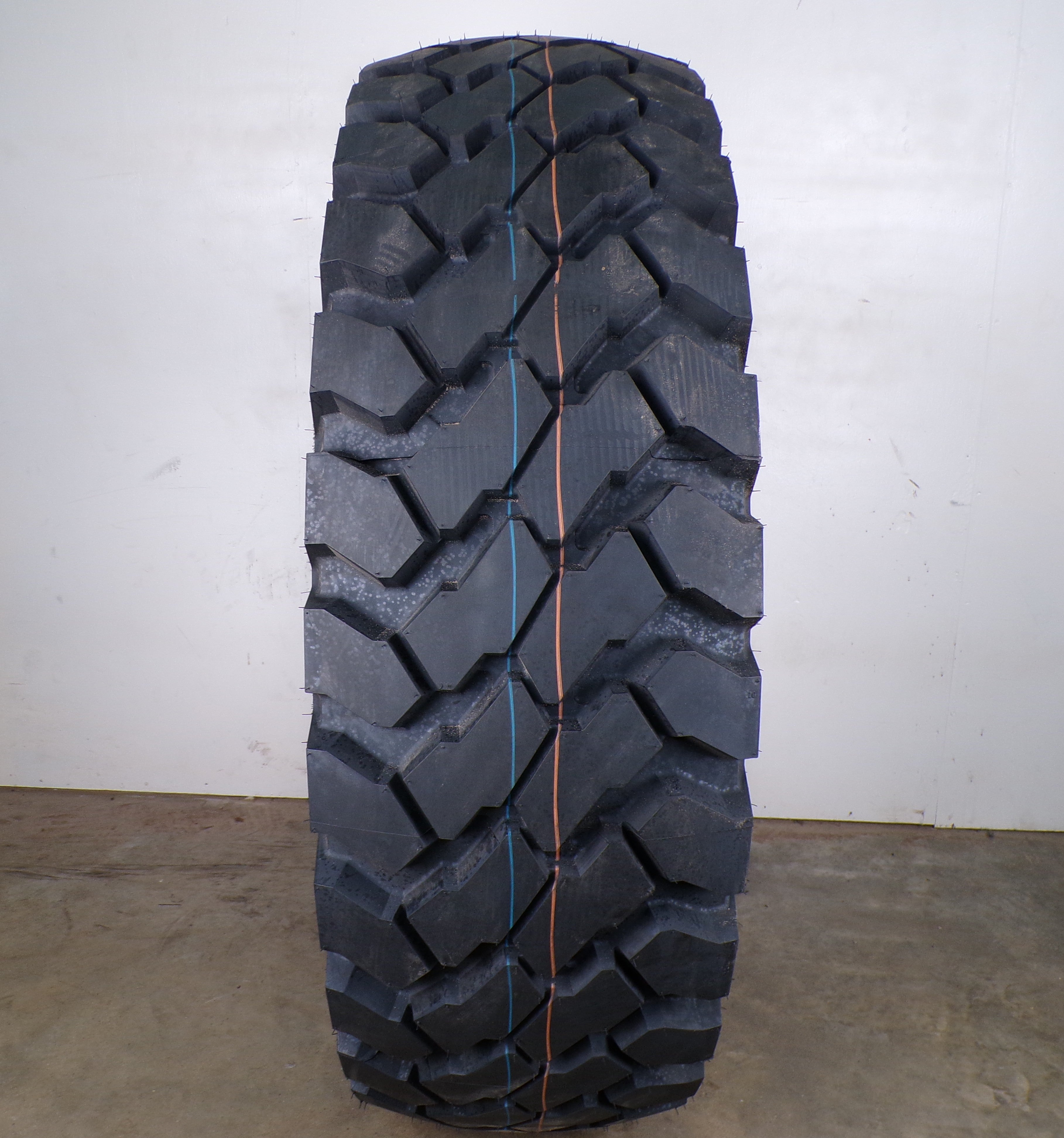 14.00R20 Continental HCS 164/160K New 2025