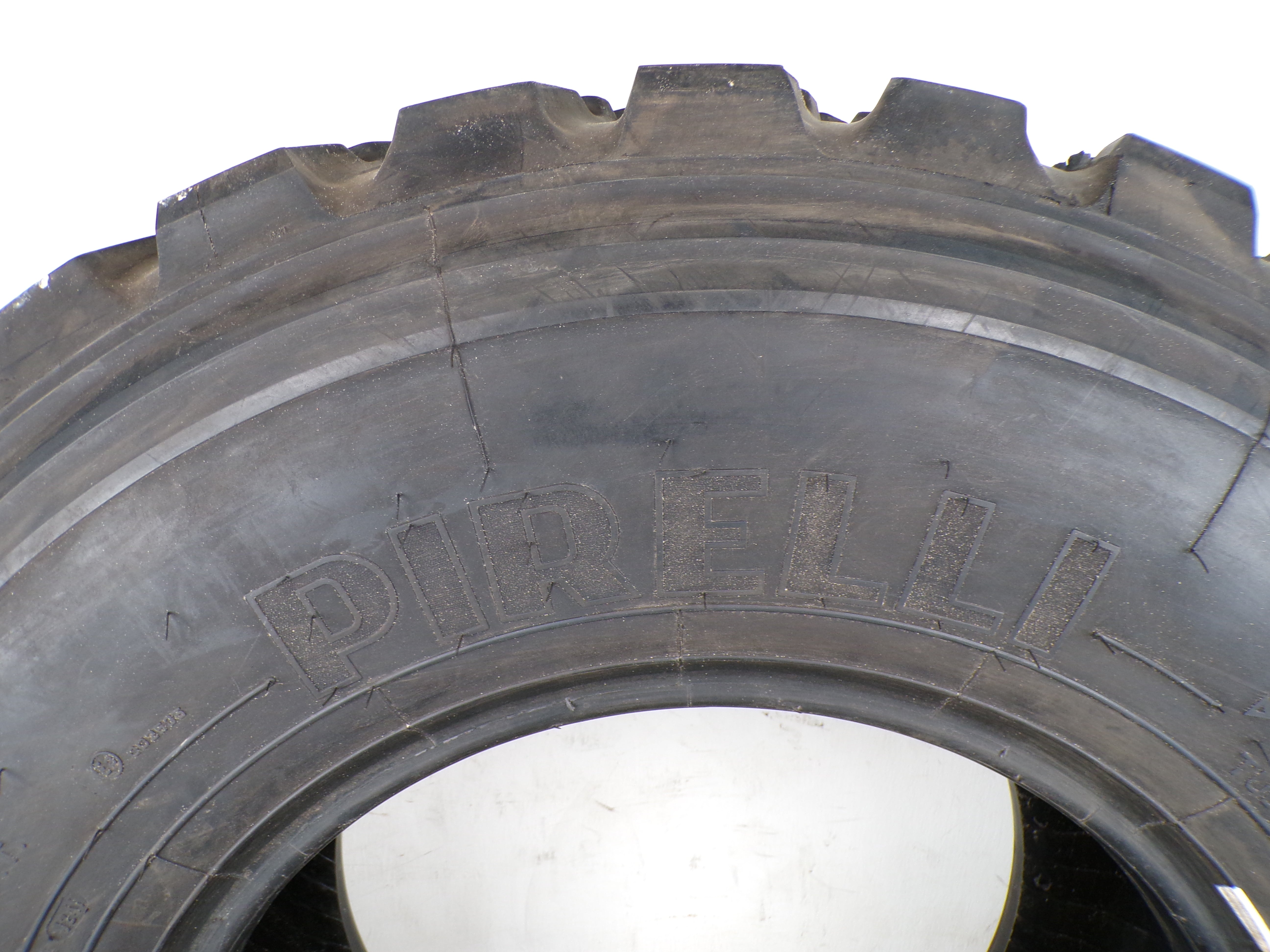 335/80R20 Pirelli Pista Used