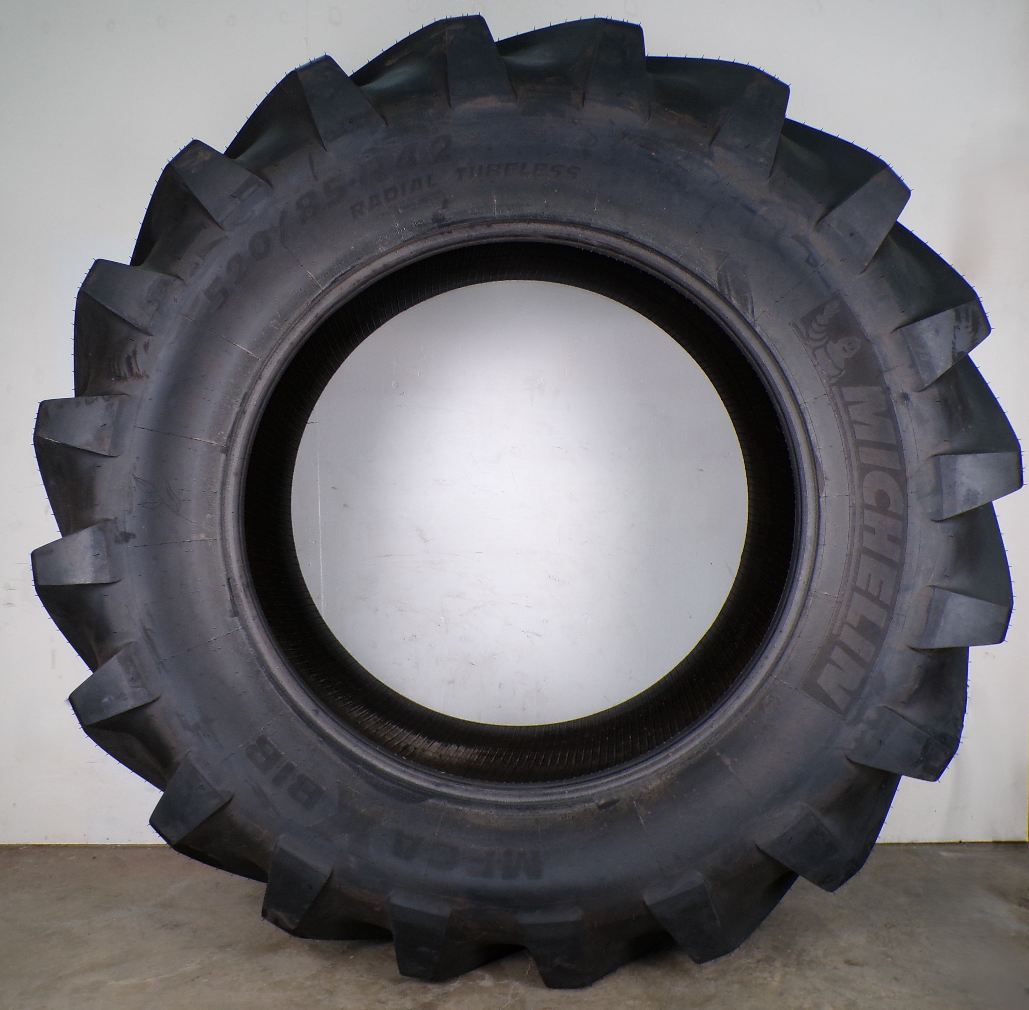 520/85R42 (20.8R42) Michelin Mega X BIB