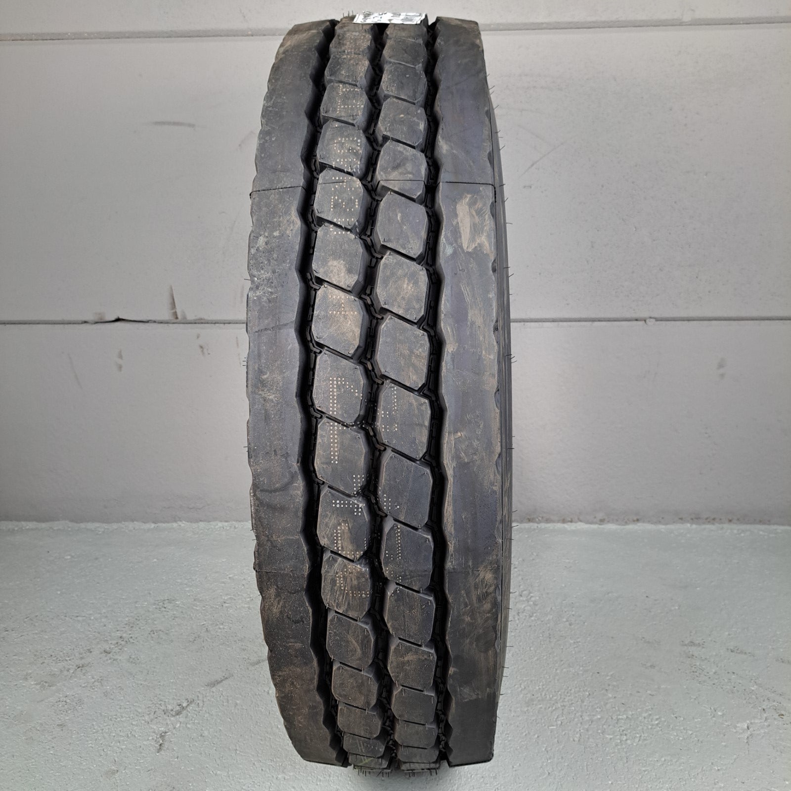 11.00R20 Goodyear G287 MSA