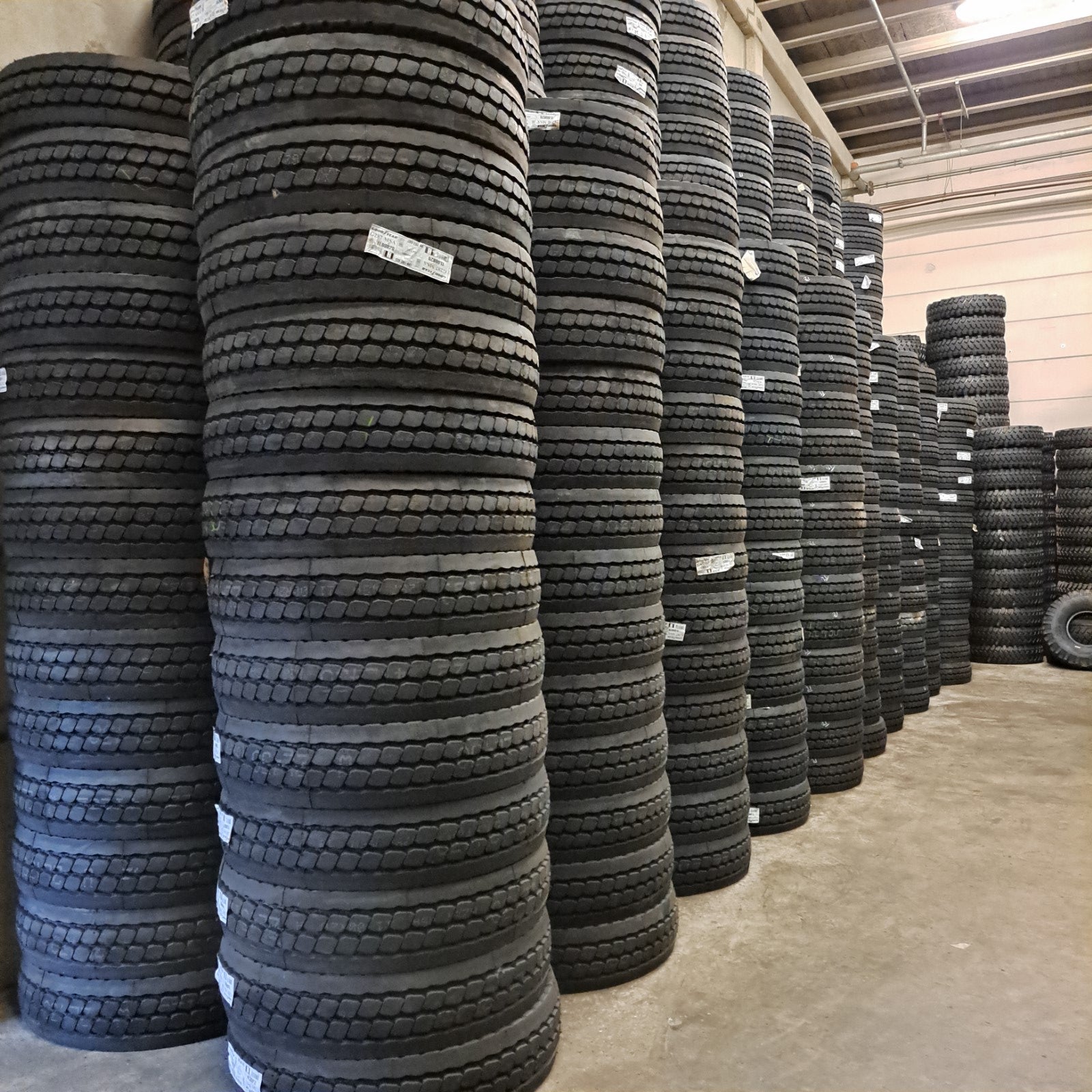 11.00R20 Goodyear G287 MSA