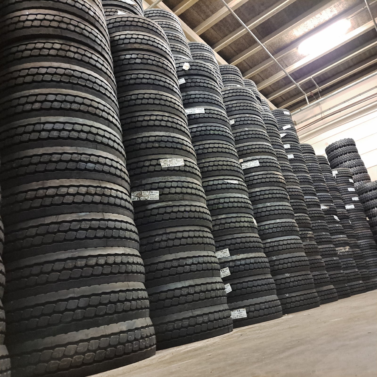 11.00R20 Goodyear G287 MSA