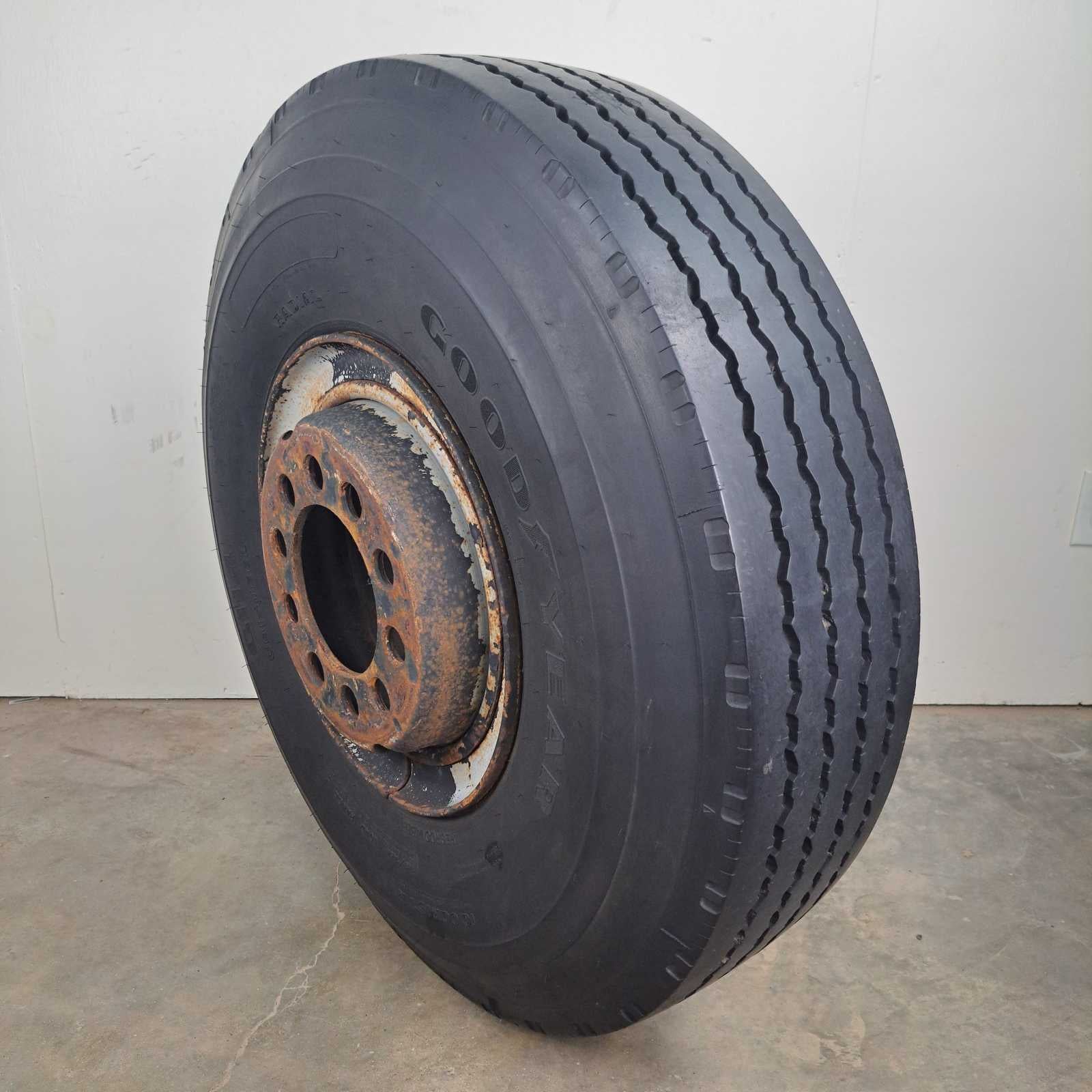 10.00R15 Goodyear G114 Used on 10 hole used wheel