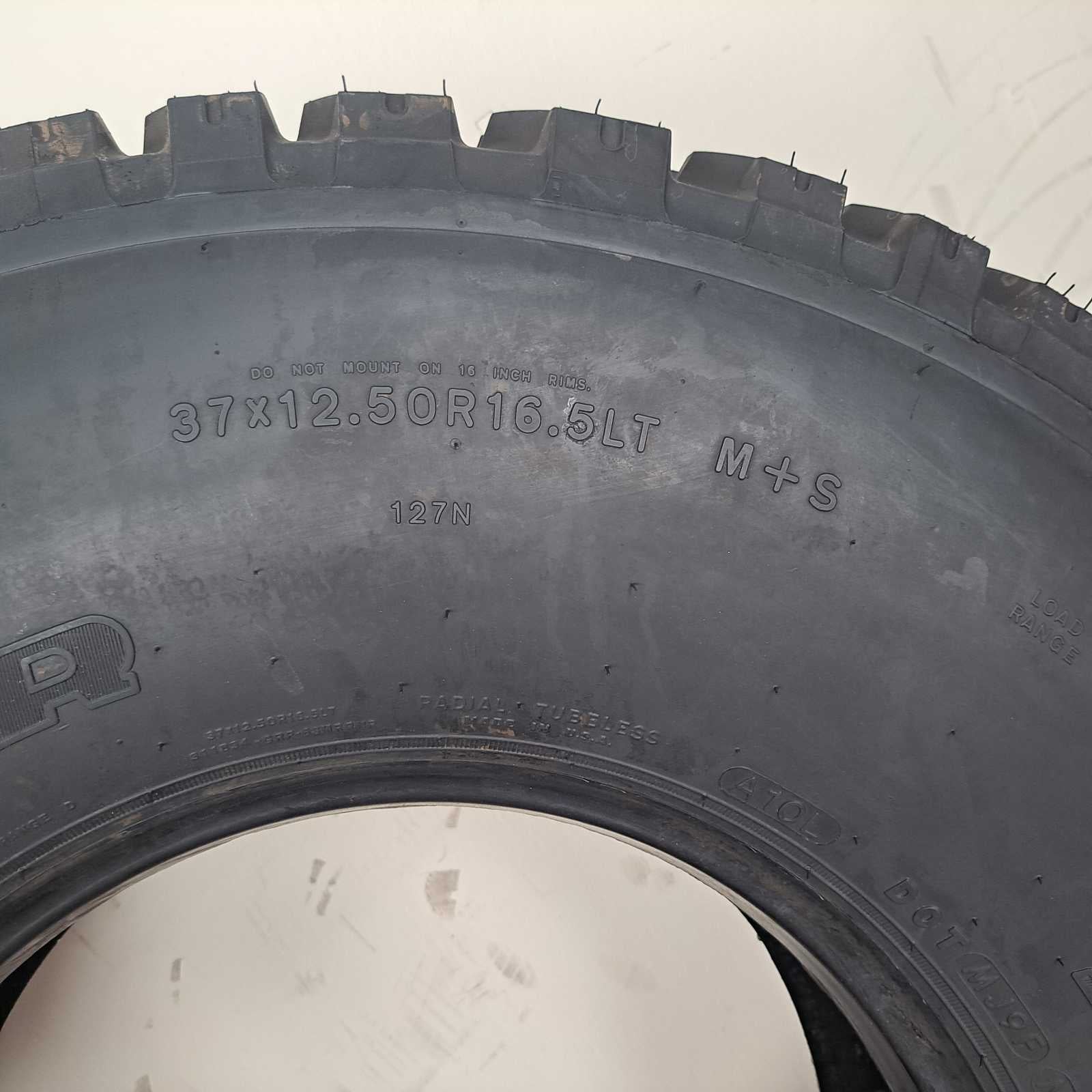 37X12.50R16.5LT Goodyear Wrangler MT Used