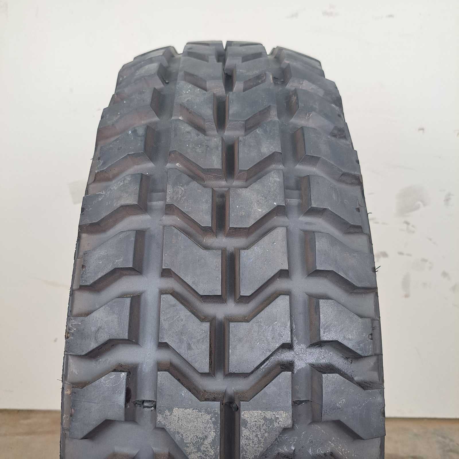 37X12.50R16.5LT Goodyear Wrangler MT Used
