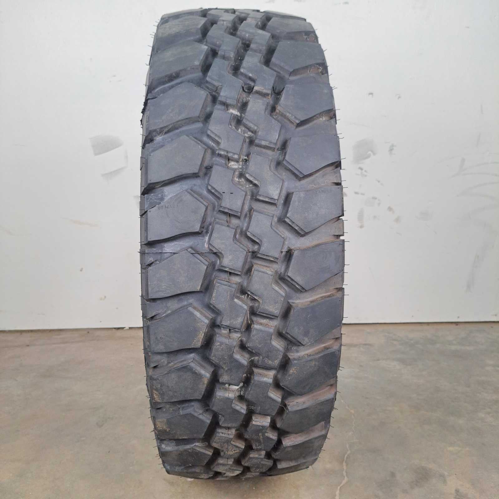 37X12.50R16.5LT BFGoodrich Baja T/A Used