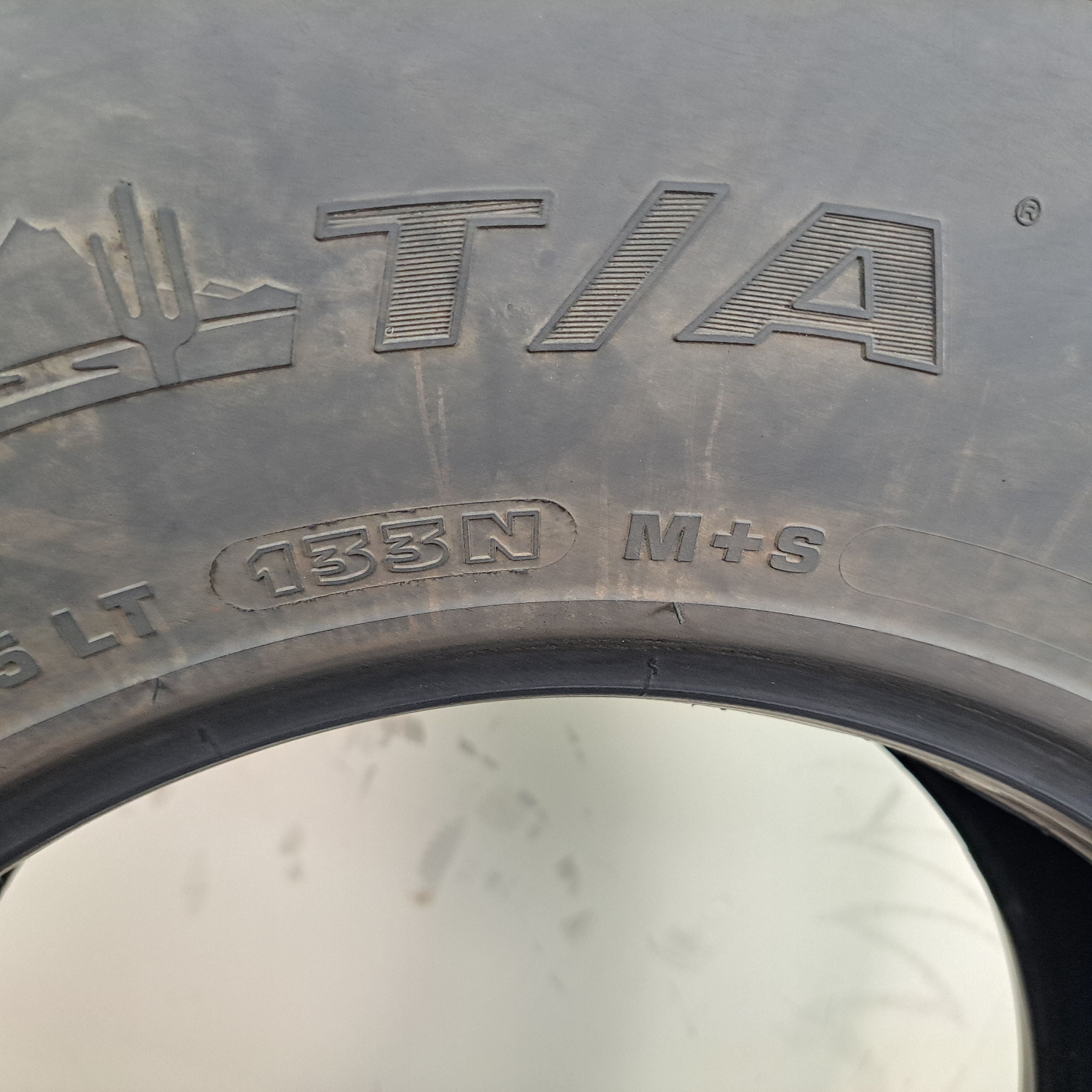 37X12.50R16.5LT BFGoodrich Baja T/A Used