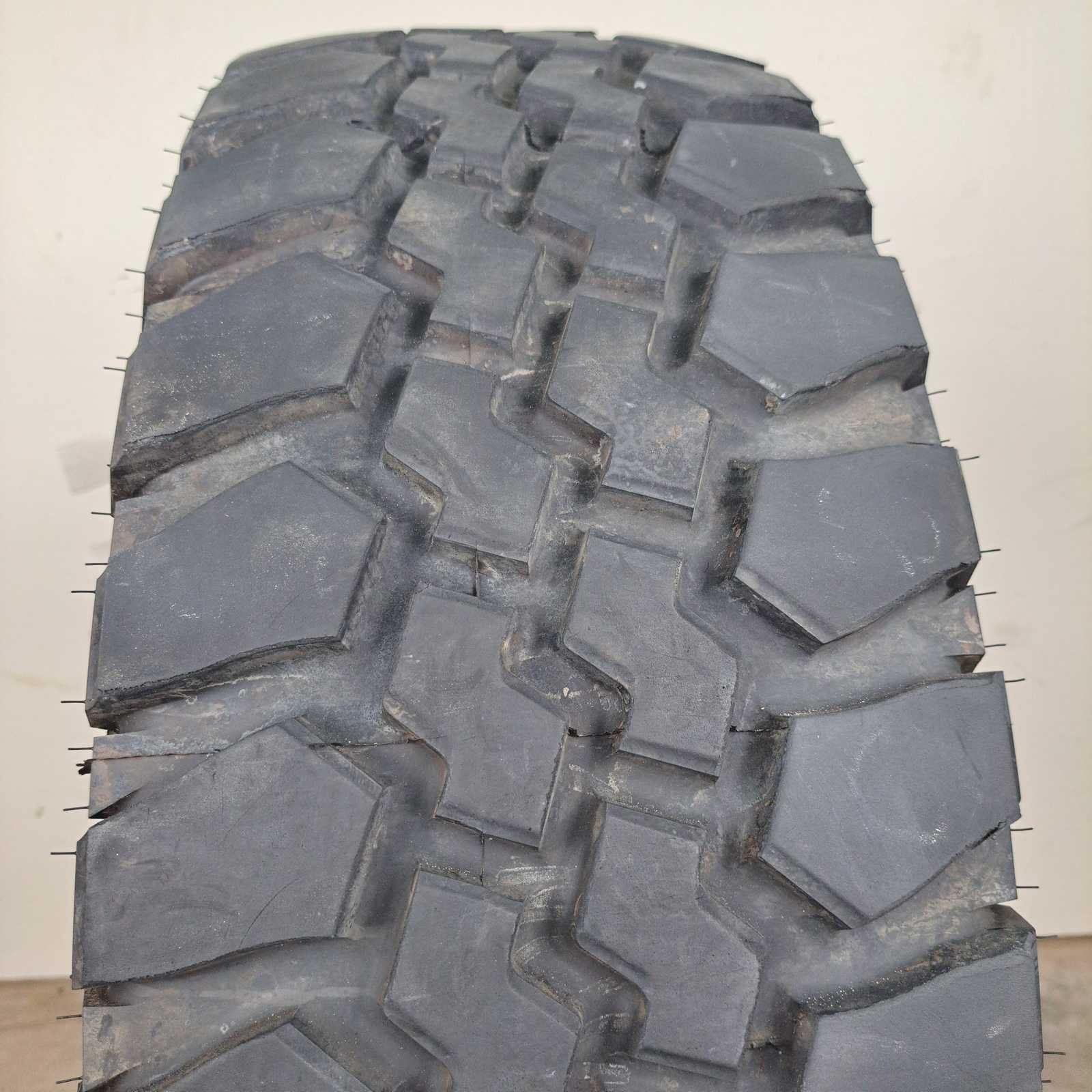 37X12.50R16.5LT BFGoodrich Baja T/A Used