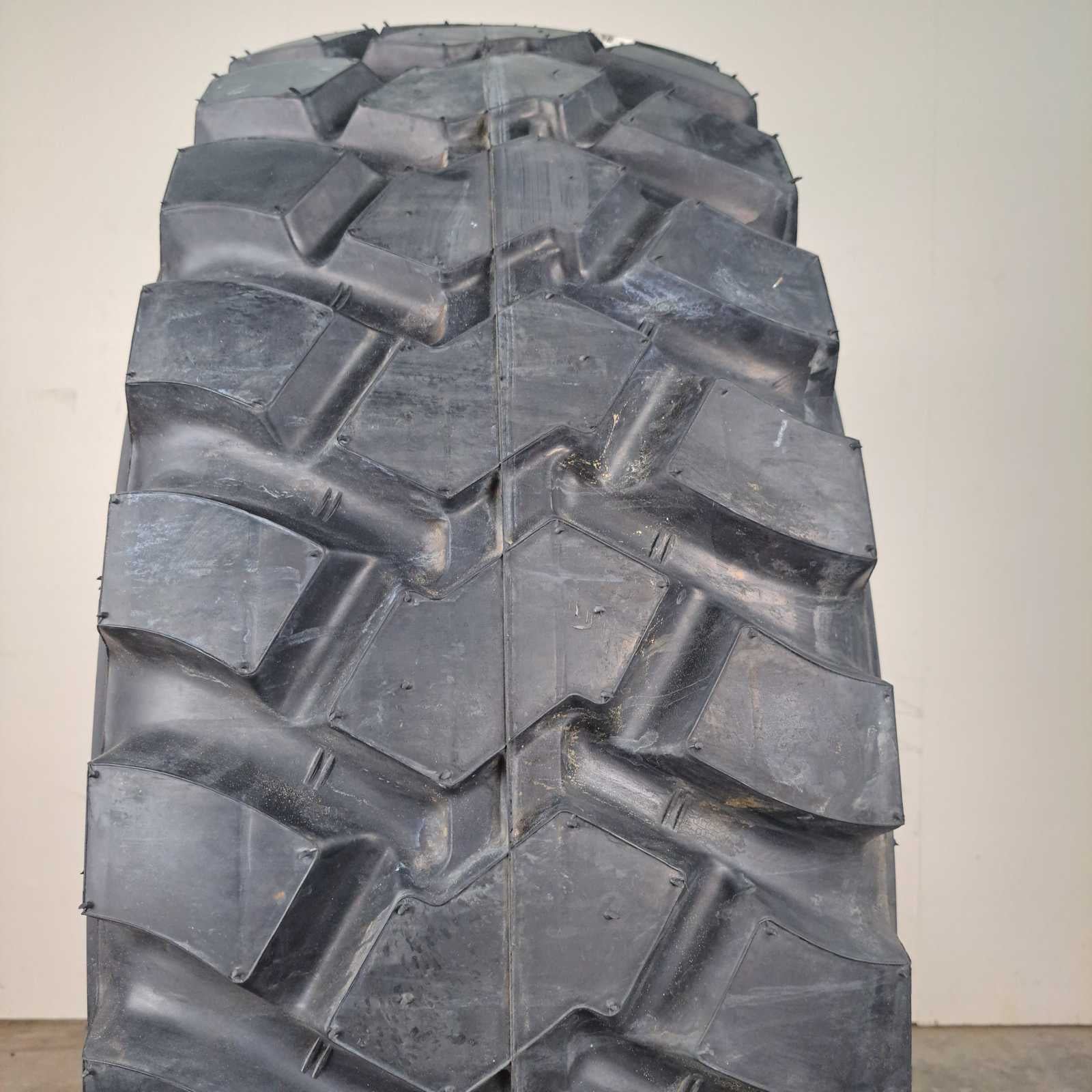 445/80R25 Bridgestone V-steel G-traction NEW