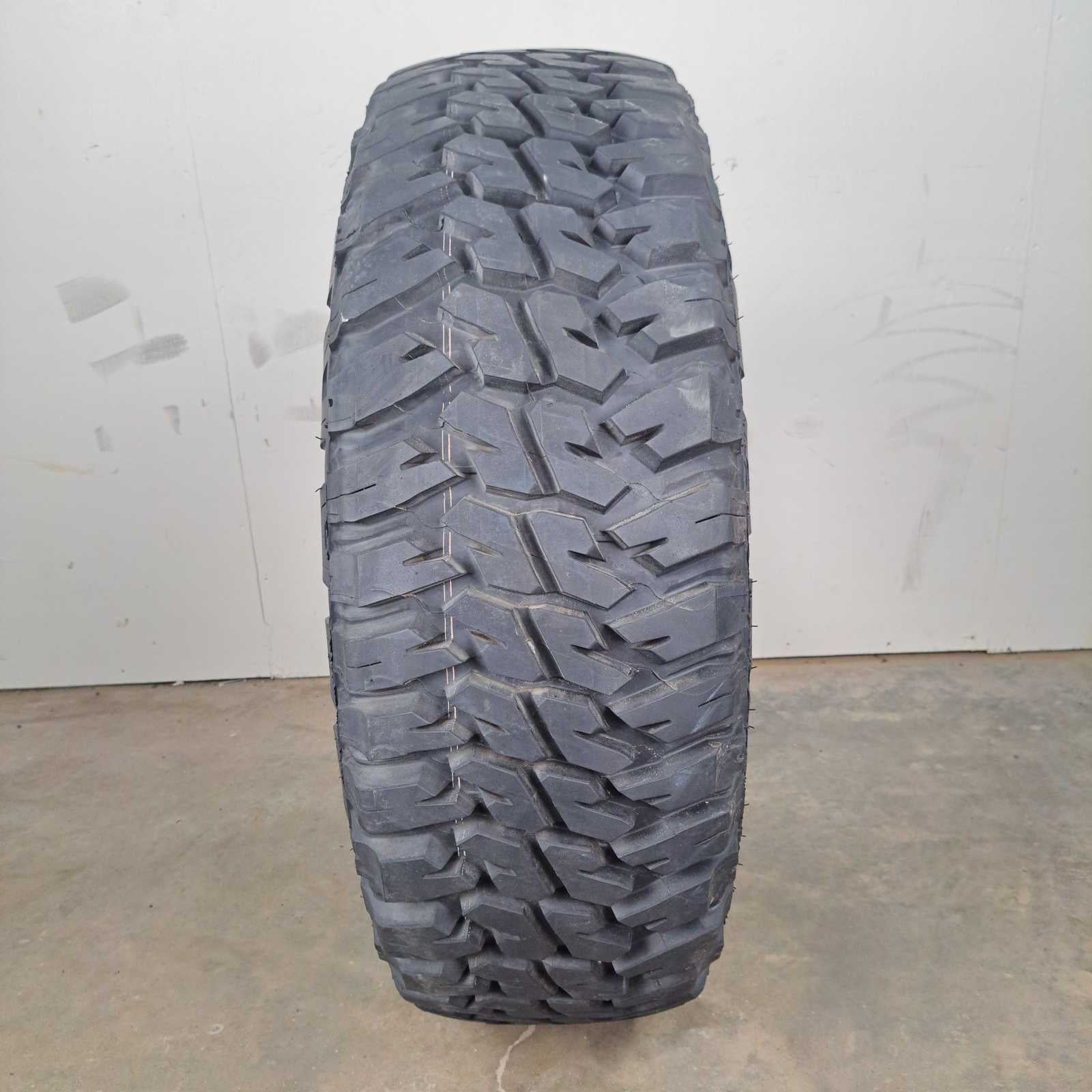 37X12.50R16.5LT Goodyear Wrangler MT/R Used
