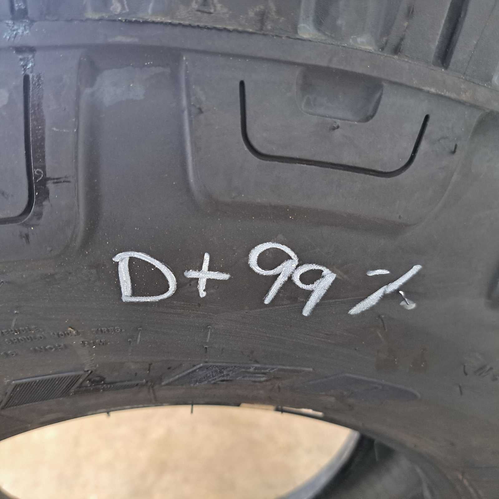 37X12.50R16.5LT Goodyear Wrangler MT/R Used