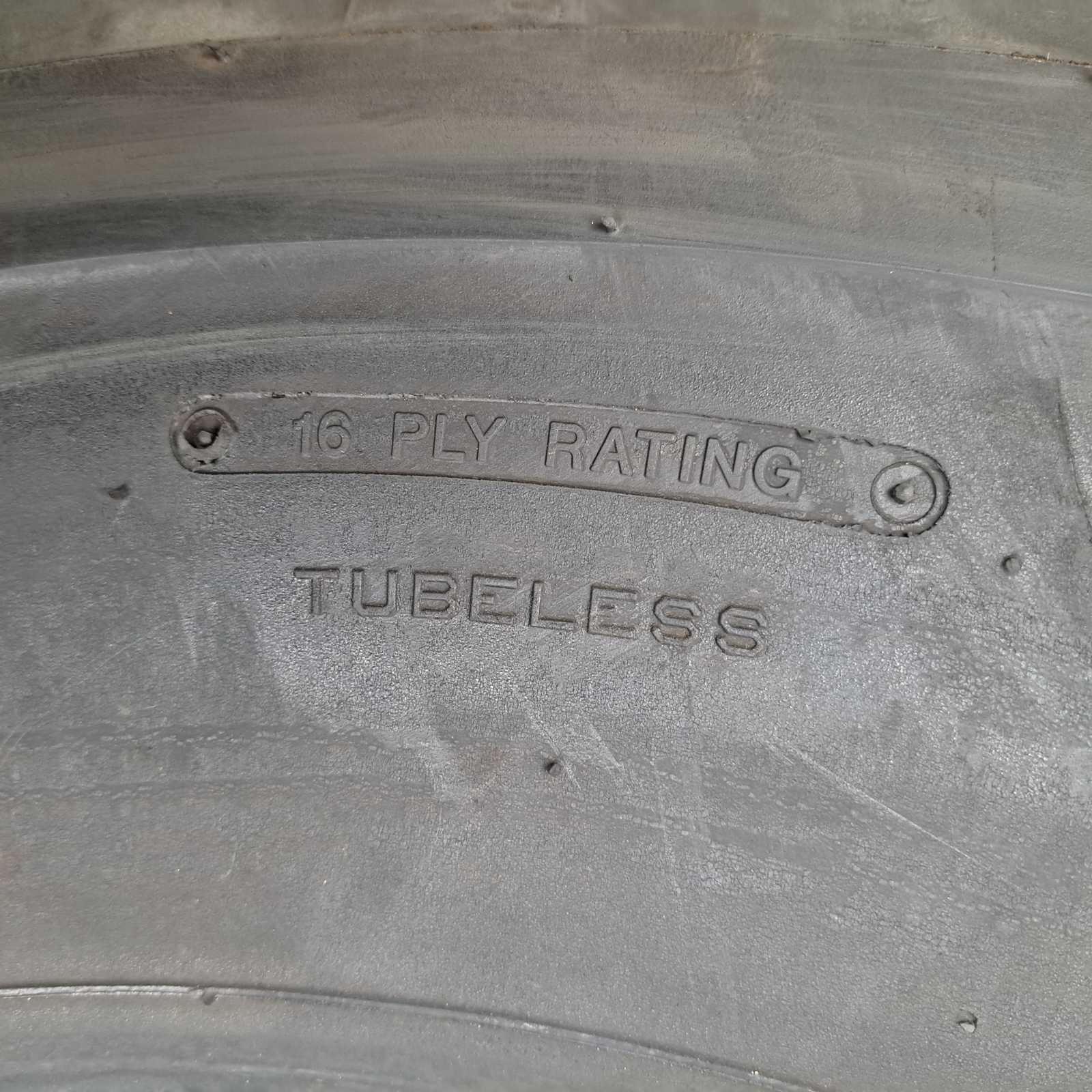 17.5-25 S.T.A. American Contractor E2/G2/L2 used