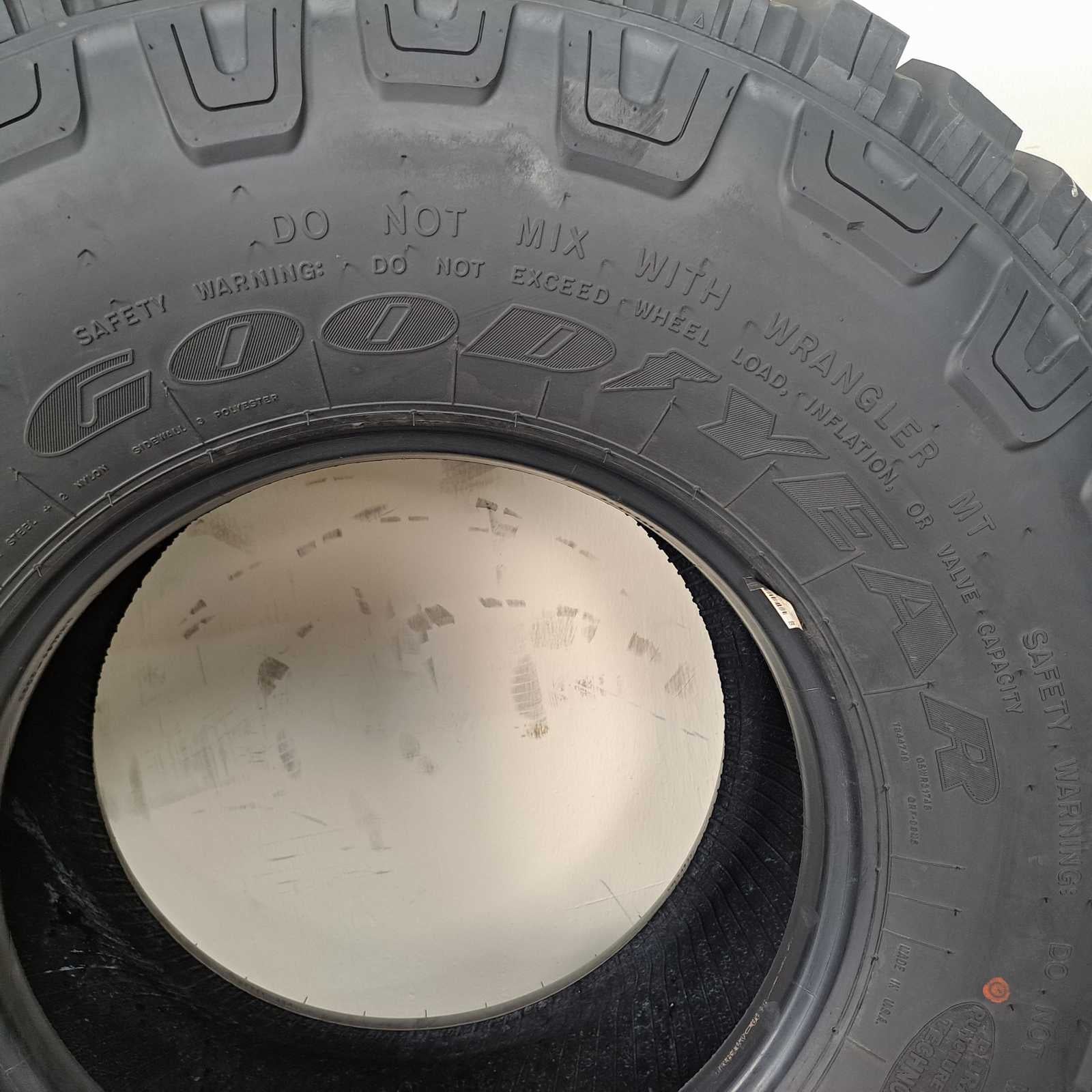 37X12.50R16.5LT Goodyear Wrangler MT/R New