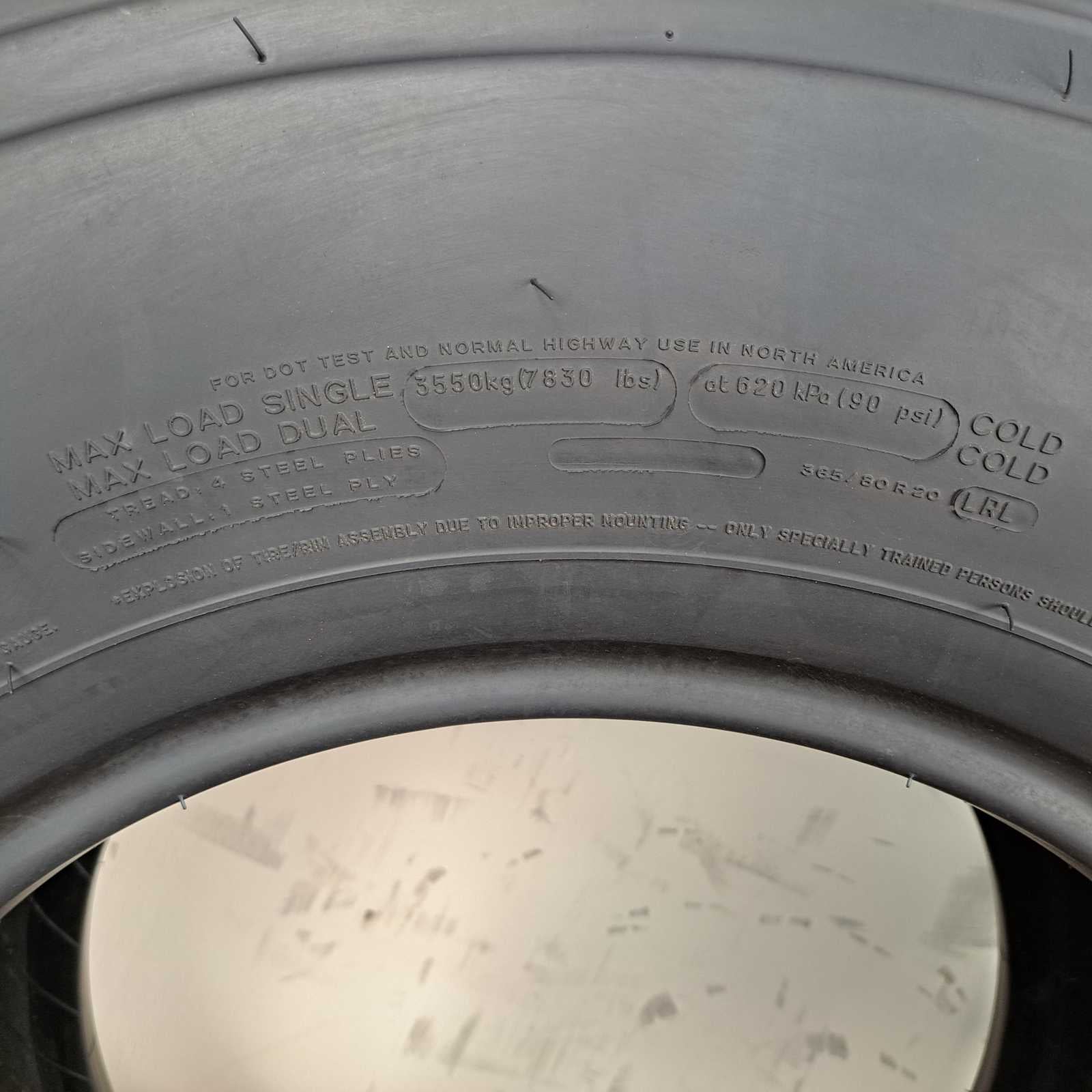 365/80R20 Michelin XZL
