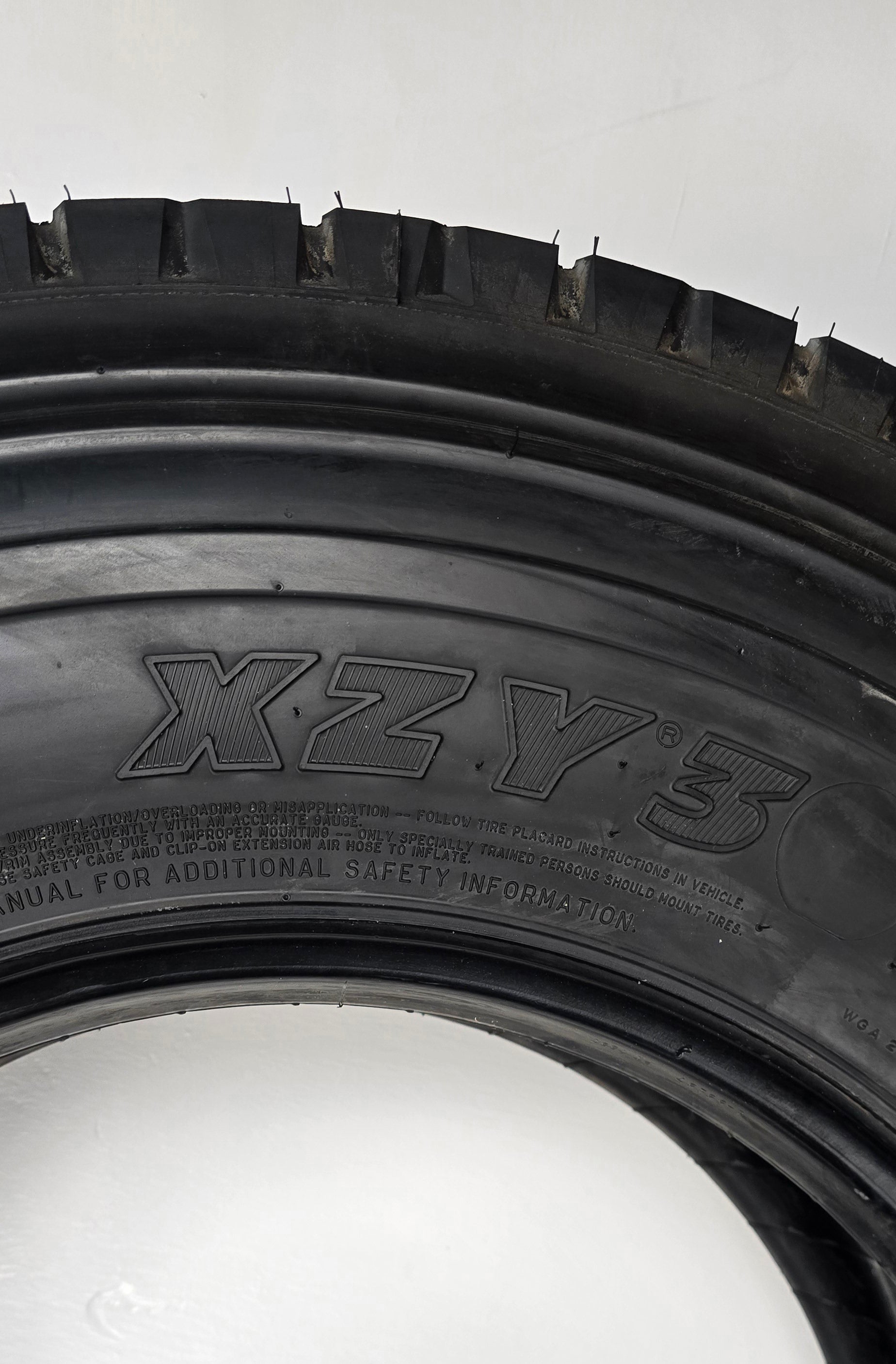 11R22.5 Michelin XZY3