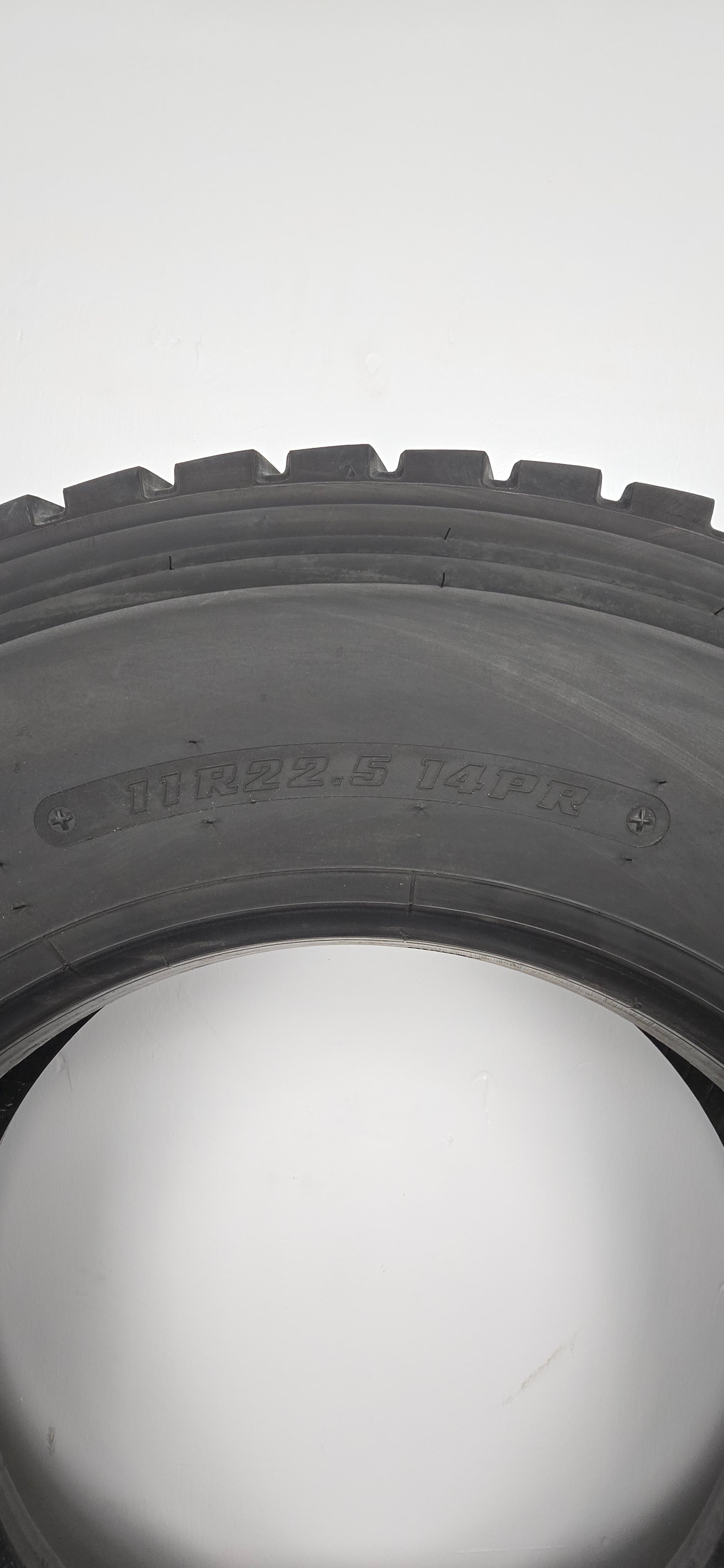 11R22.5 Firestone FD663 New
