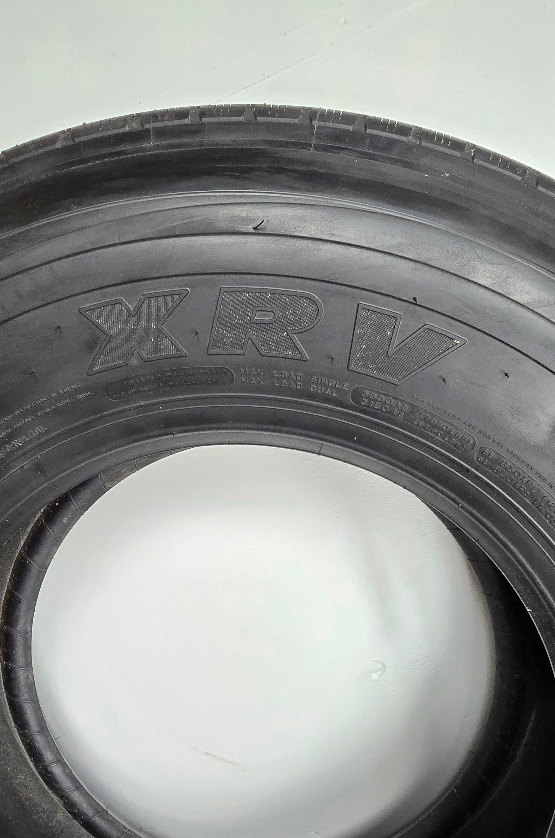305/70R22.5 Michelin XRV RV Tire
