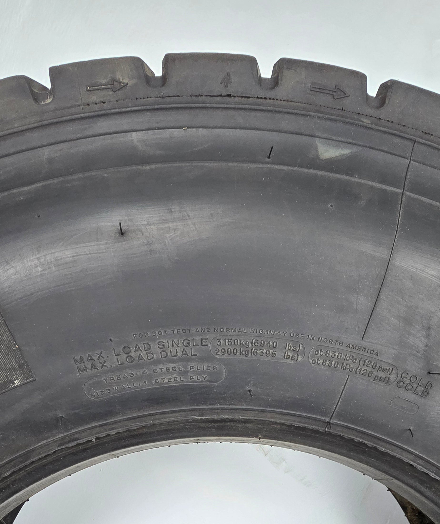11R22.5 Michelin Multi D Used