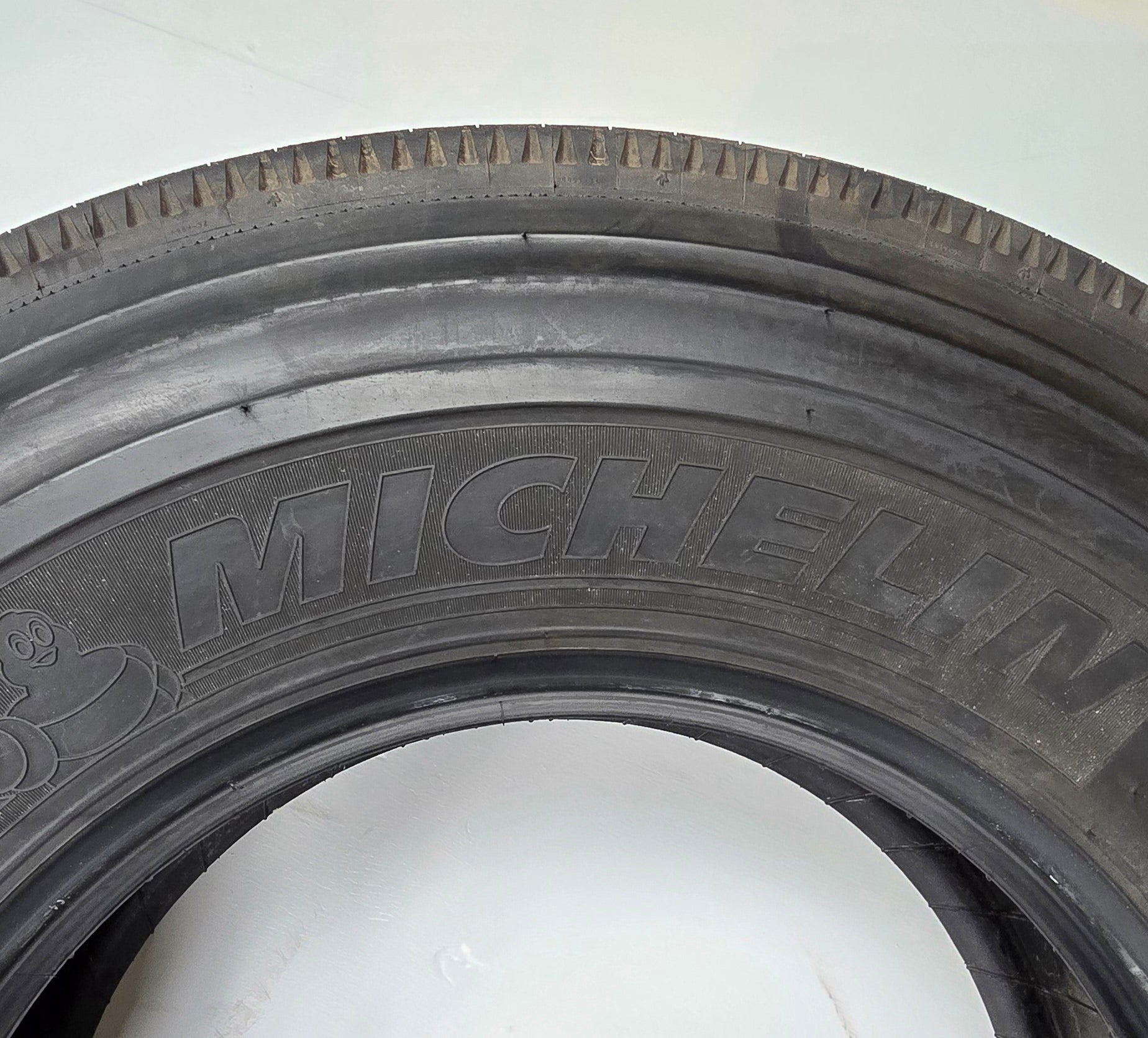 11R22.5 Michelin XZE2 Used