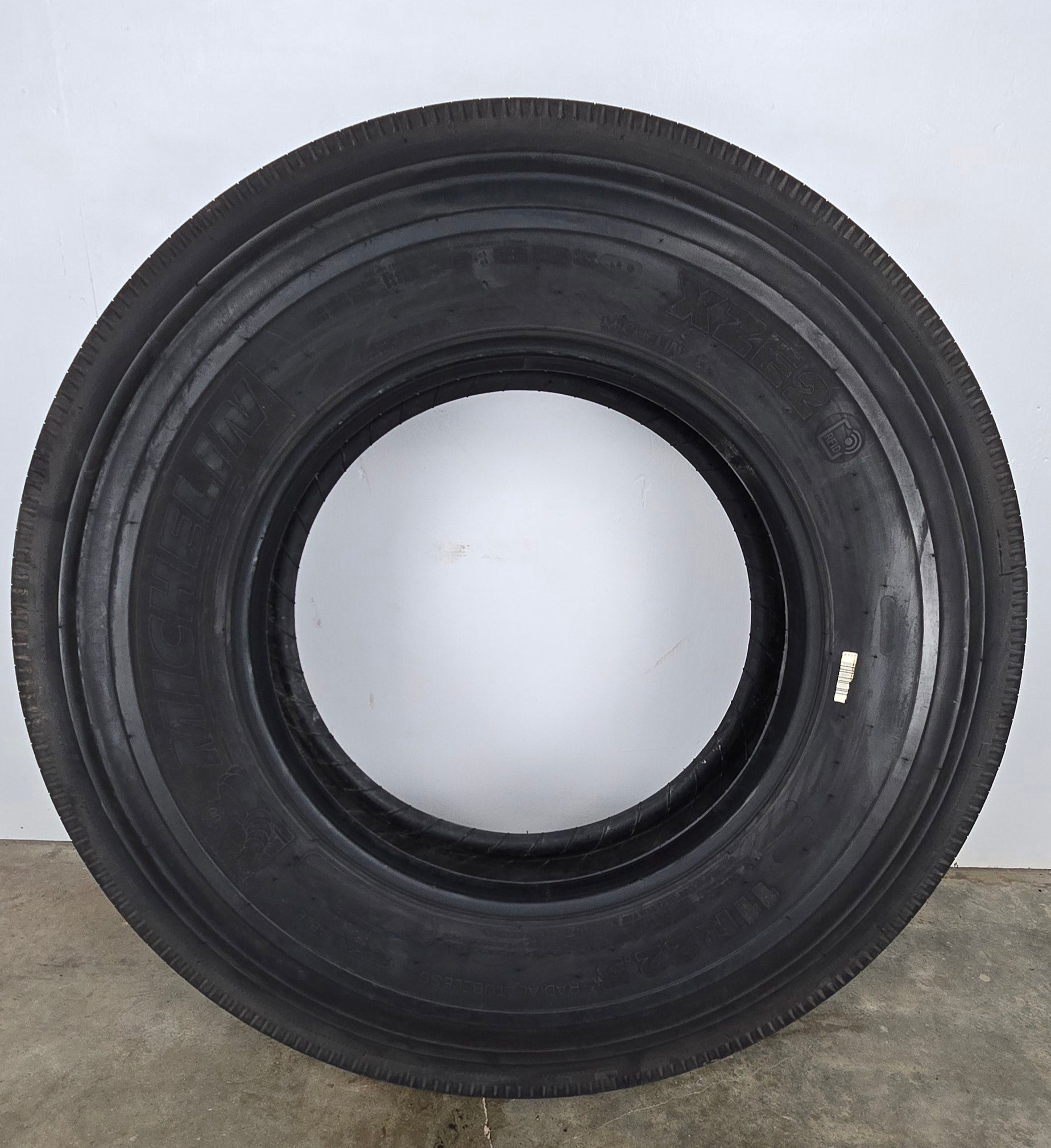 11R22.5 Michelin XZE2 Used