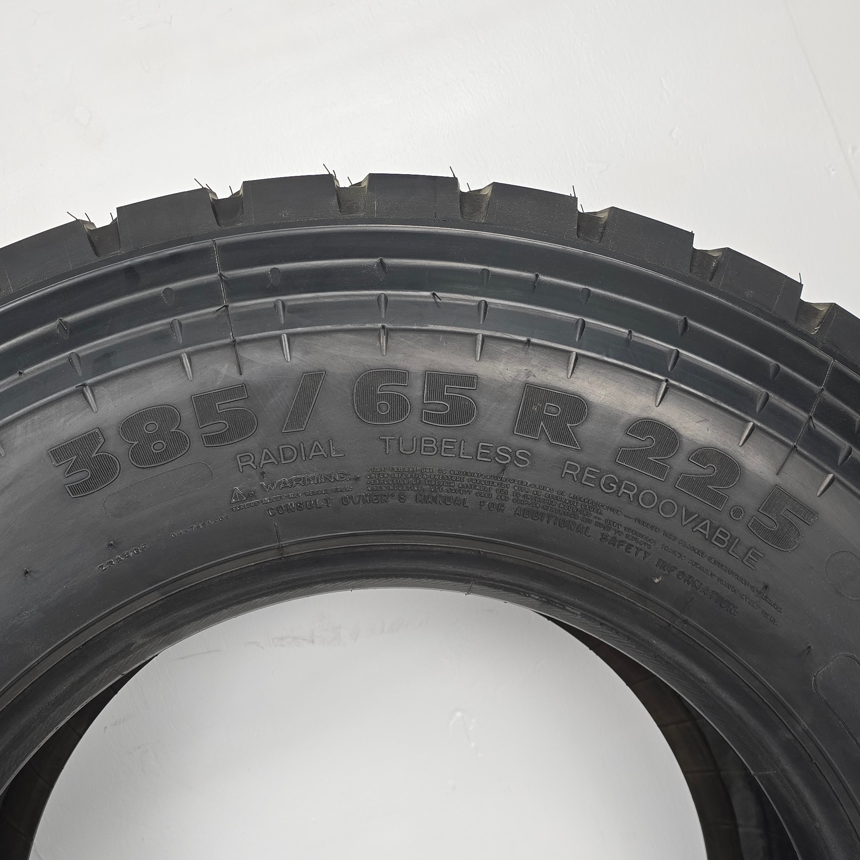 385/65R22.5 Michelin XZY3 Commercial Truck Tire
