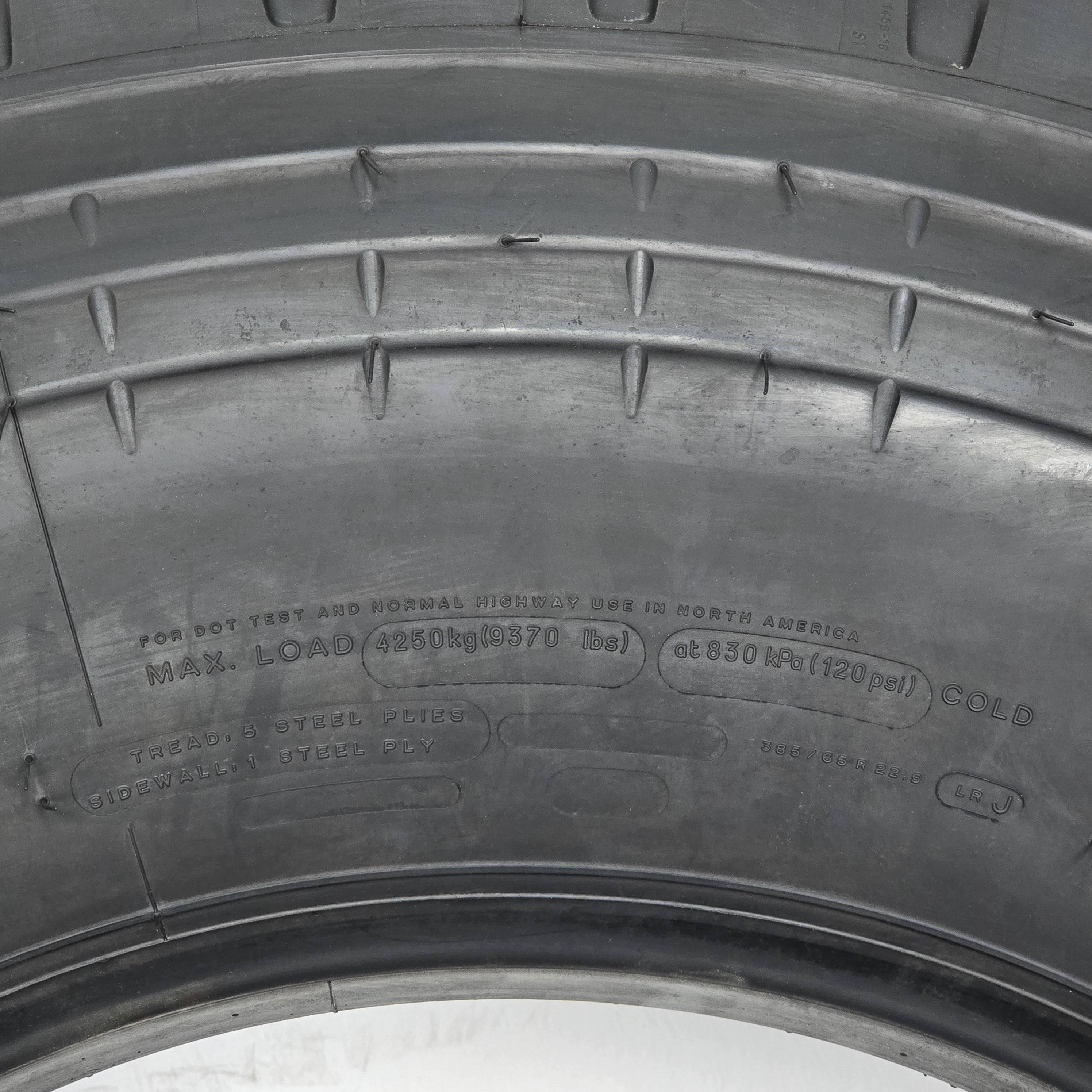 385/65R22.5 Michelin XZY3 Commercial Truck Tire