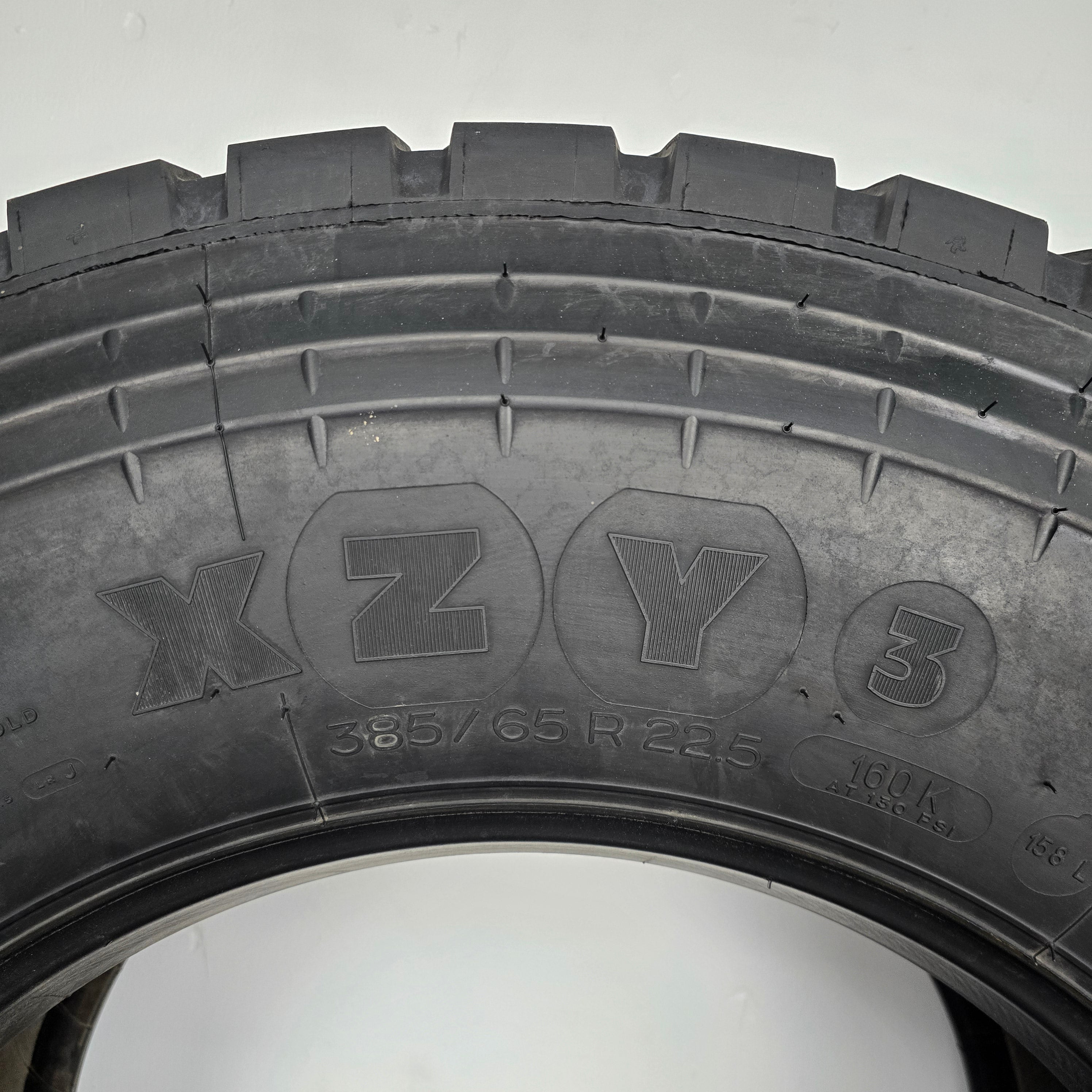385/65R22.5 Michelin XZY3 Commercial Truck Tire Used