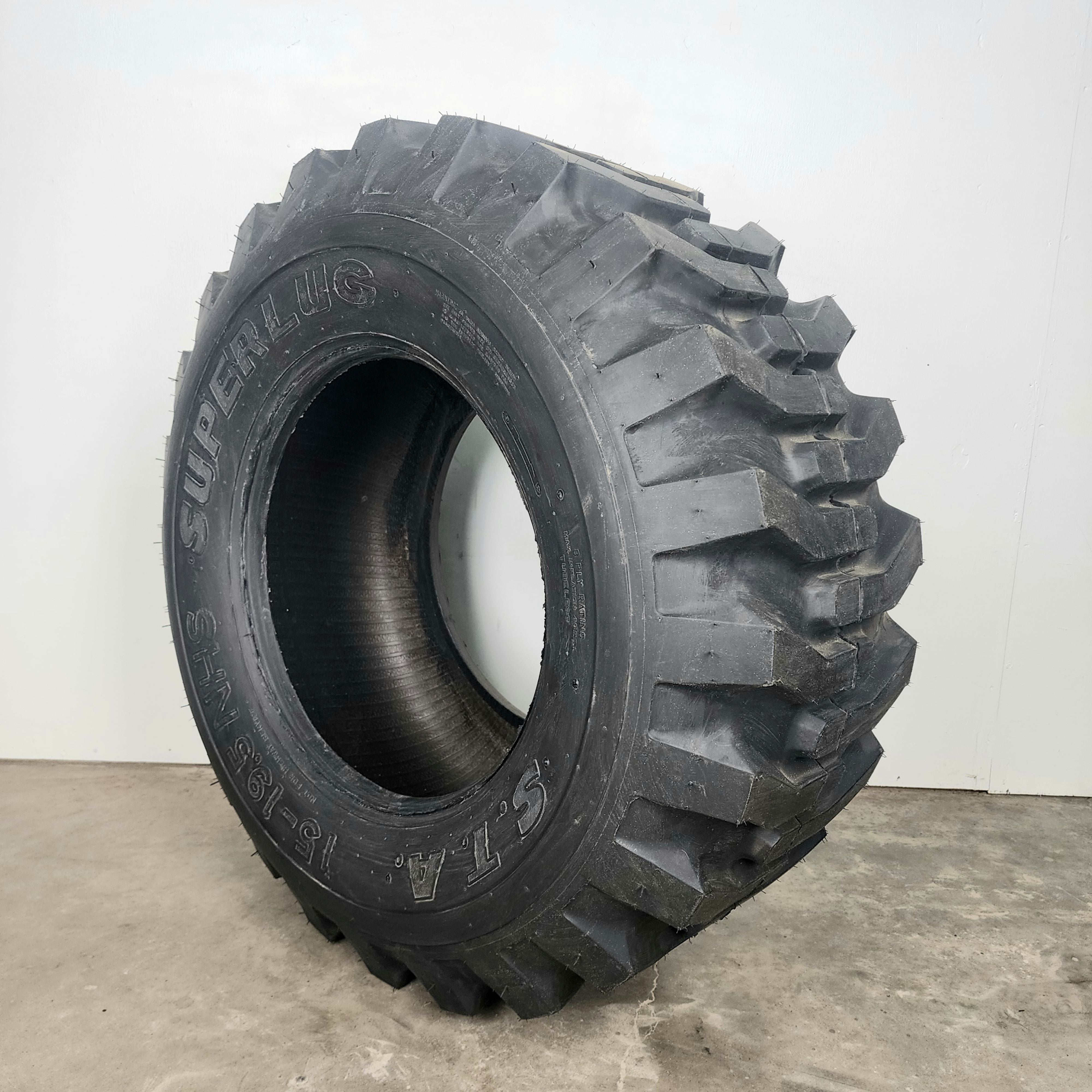 15-19.5 (385/65-19.5) S.T.A Superlug 8 Ply