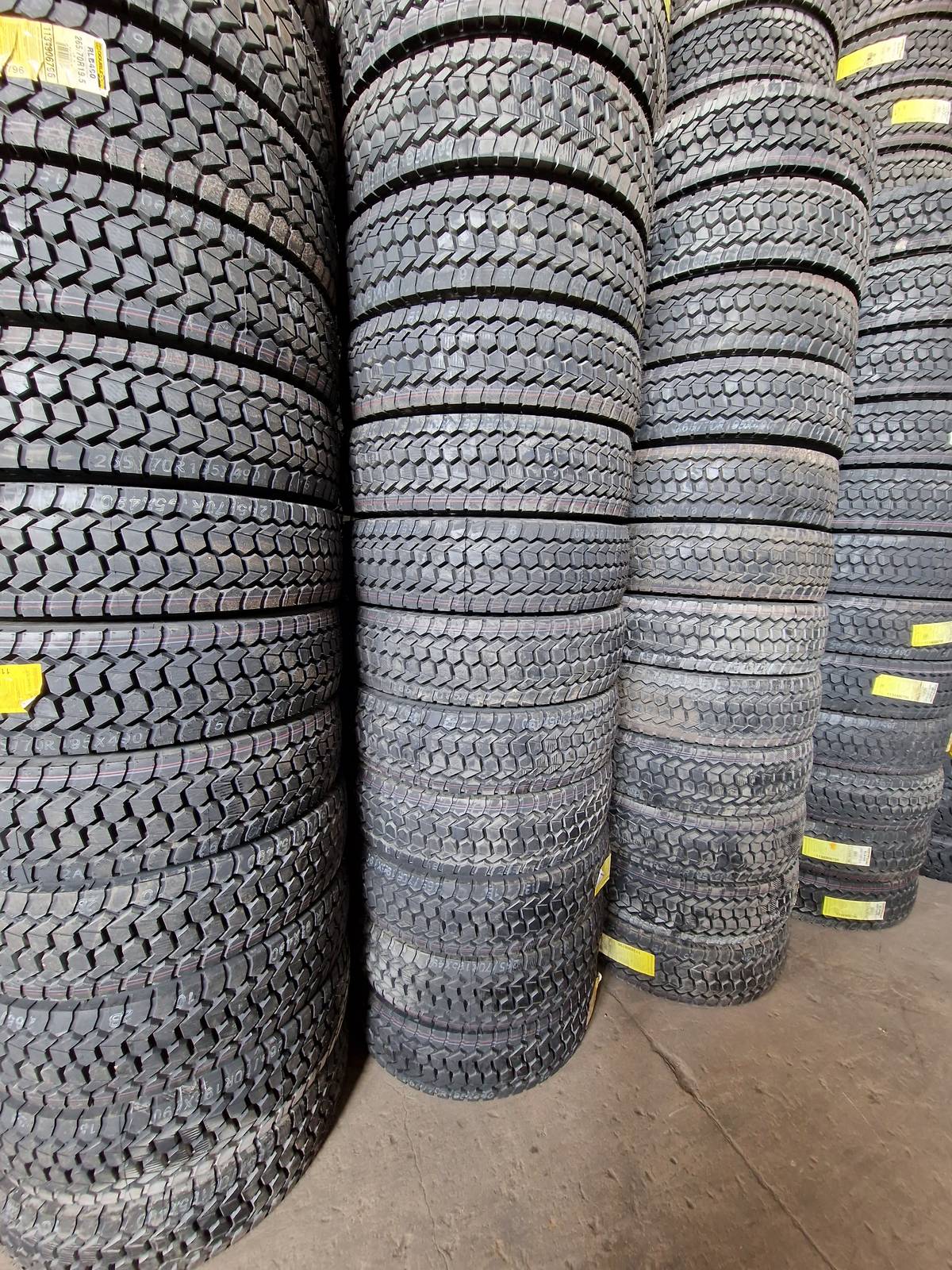 265/70R19.5 Double Coin RLB490 143/141K NEW