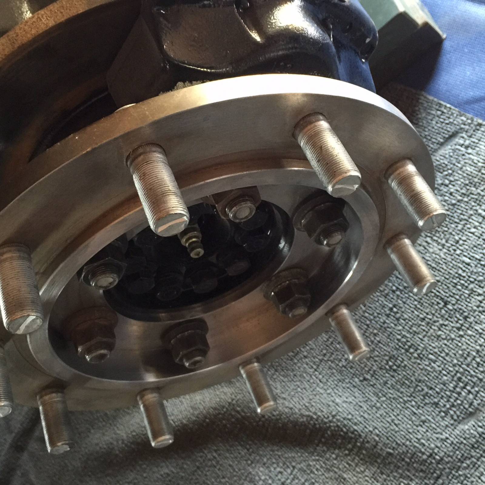 Adapter/Spacer for 10.00x20 and 11.00x20 from 10 to 6 studs