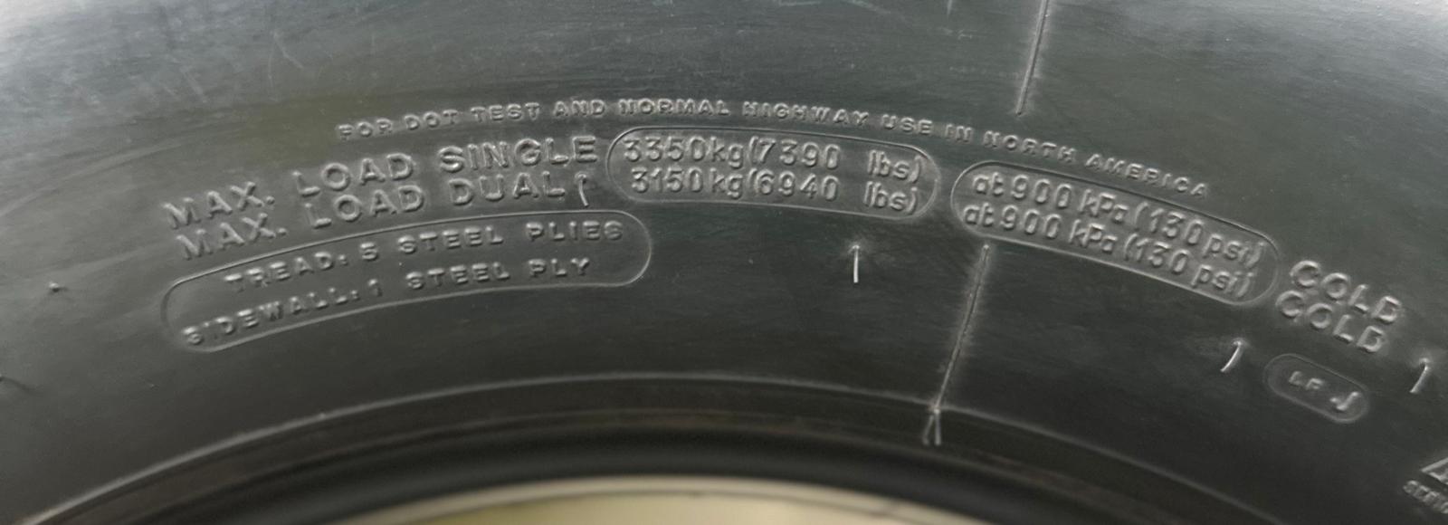 285/70R19.5 Michelin XTE2 NEW