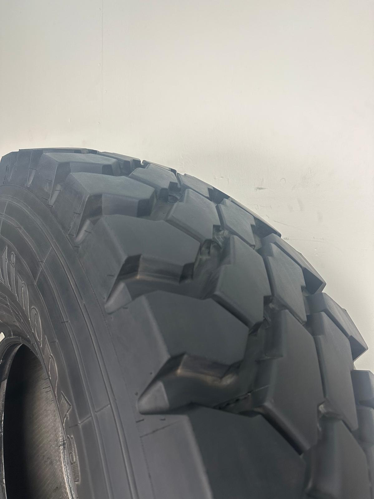 14.00R20 Continental HCS 164/160K used