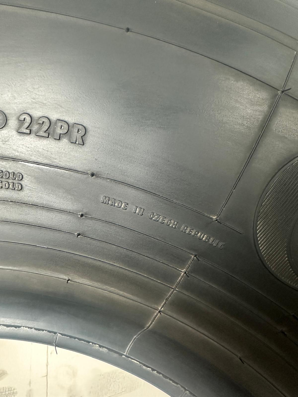 14.00R20 Continental HCS 164/160K used