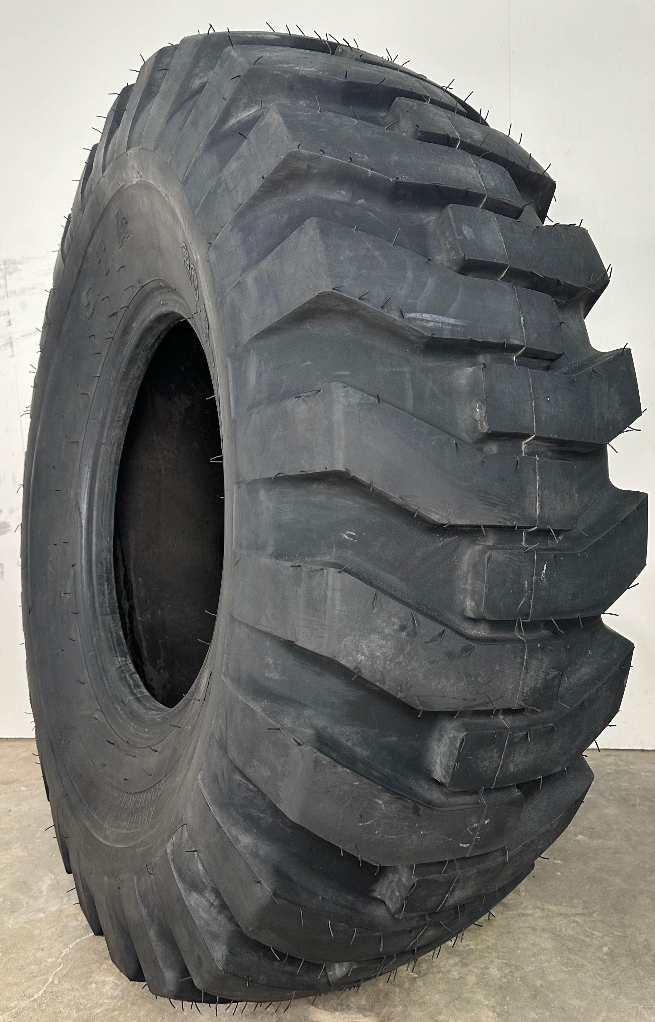 20.5-25 American Contractor S.T.A E2/G2/L2 New