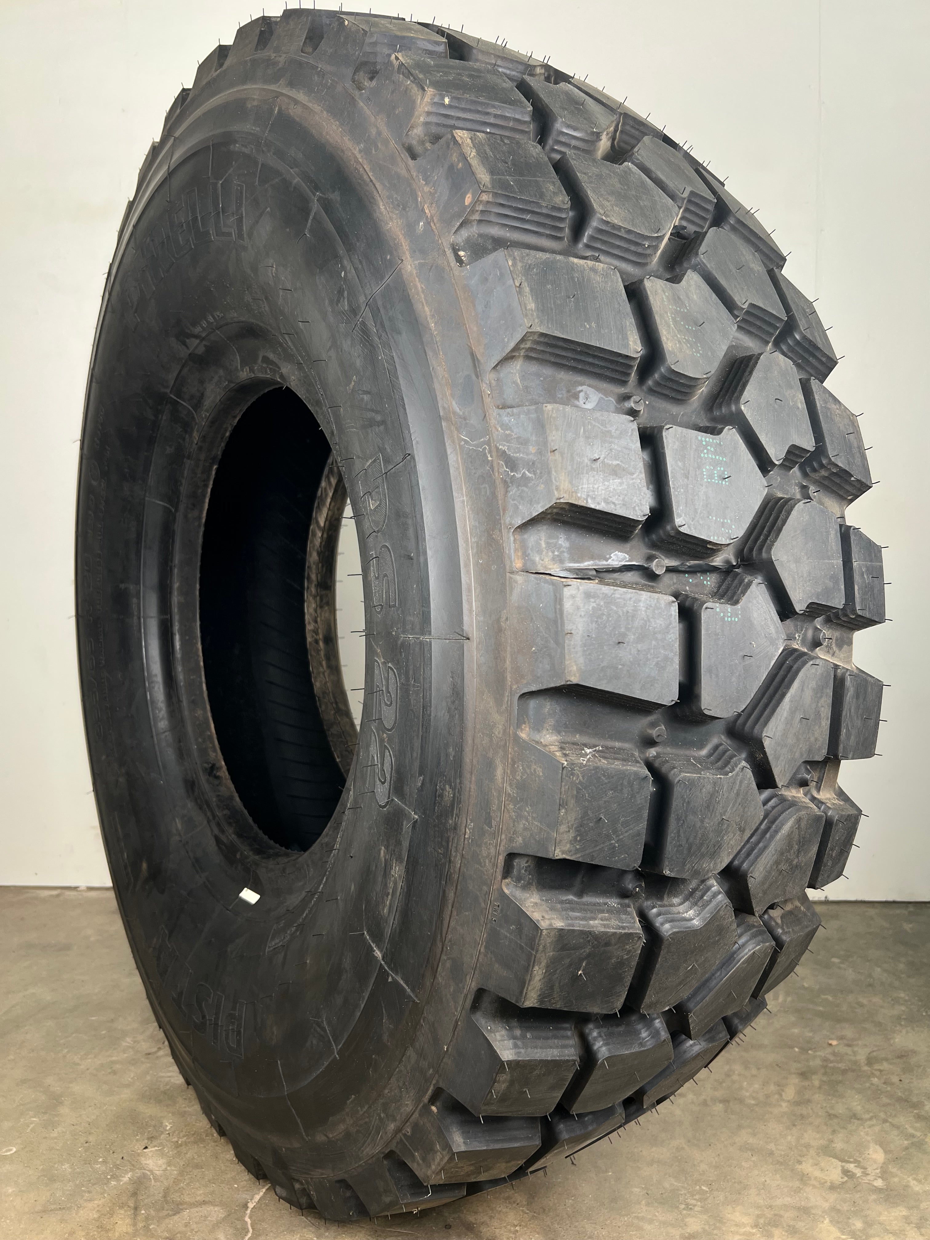 395/85R20 Pirelli Pista PS22 *NEW*