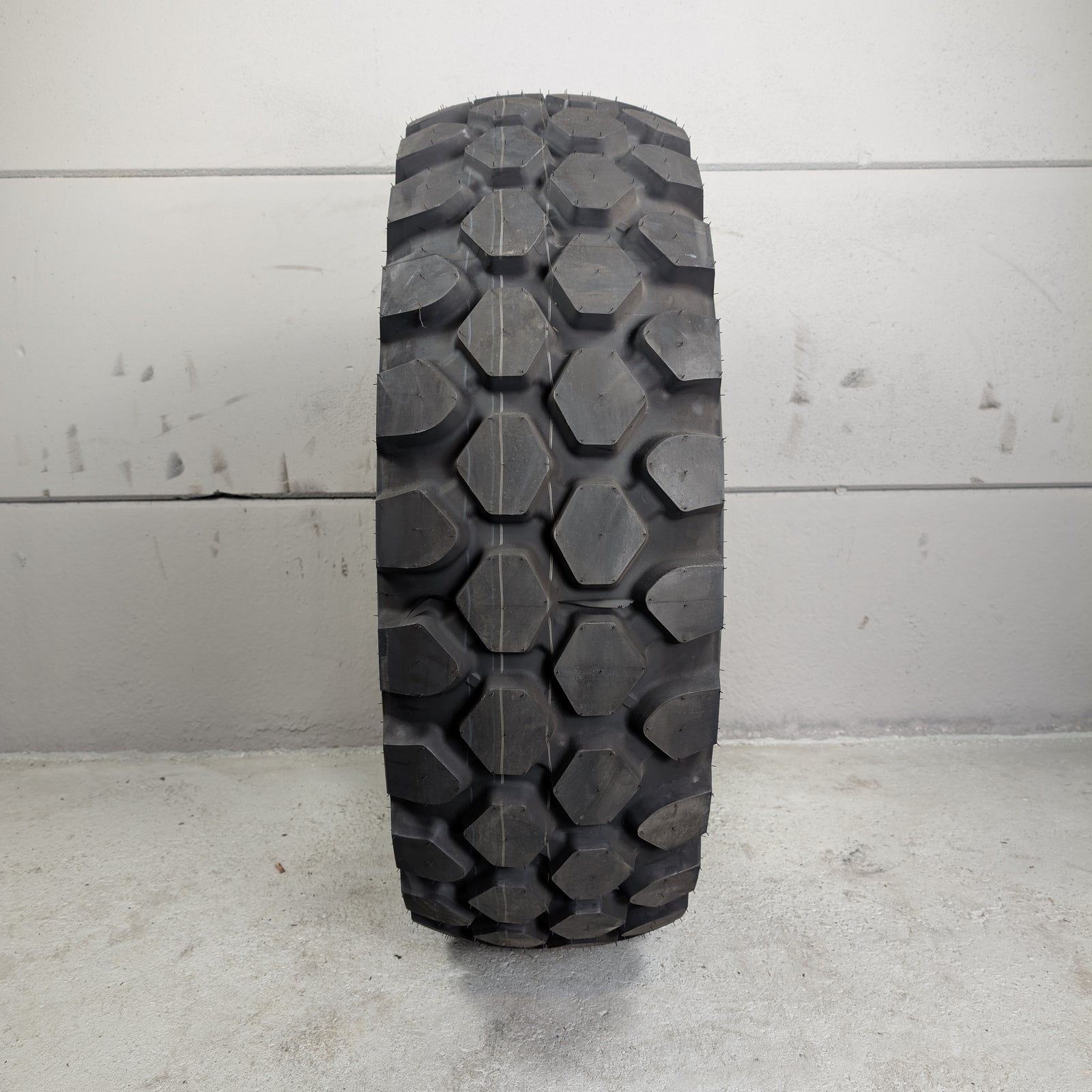 365/85R20 GoodYear Offroad ORD 164J NEW